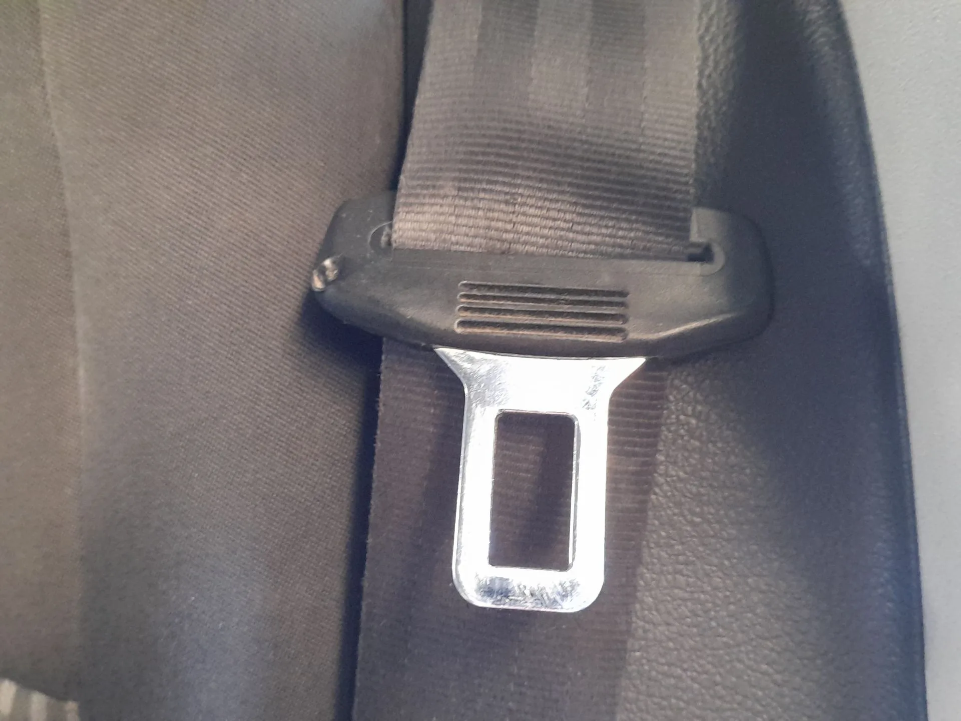 Cinturon Seguridad Trasero Izquierdo para Volkswagen Tiguan (5N_)