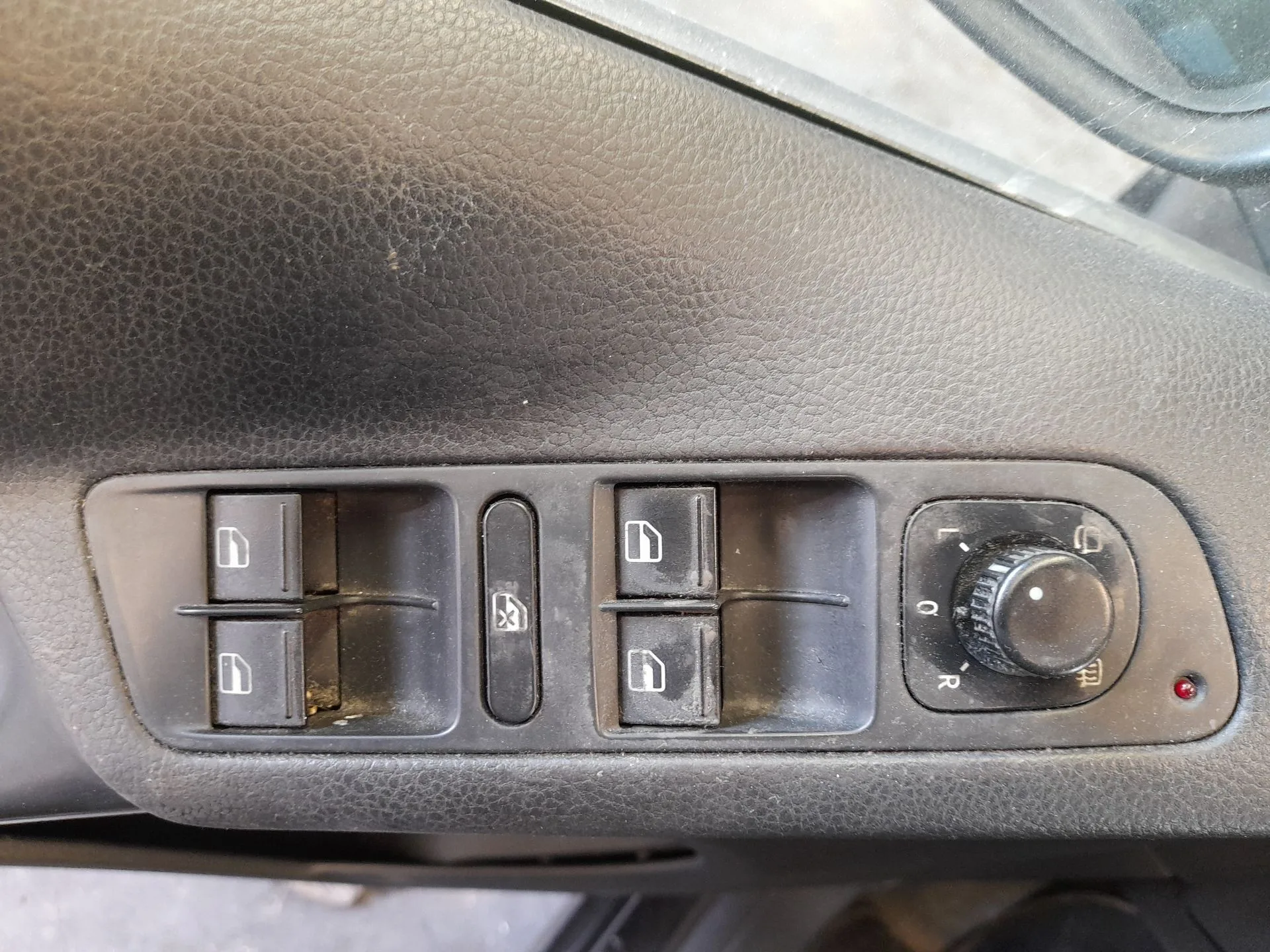 Mando Elevalunas Delantero Izquierdo para Volkswagen Tiguan (5N_)