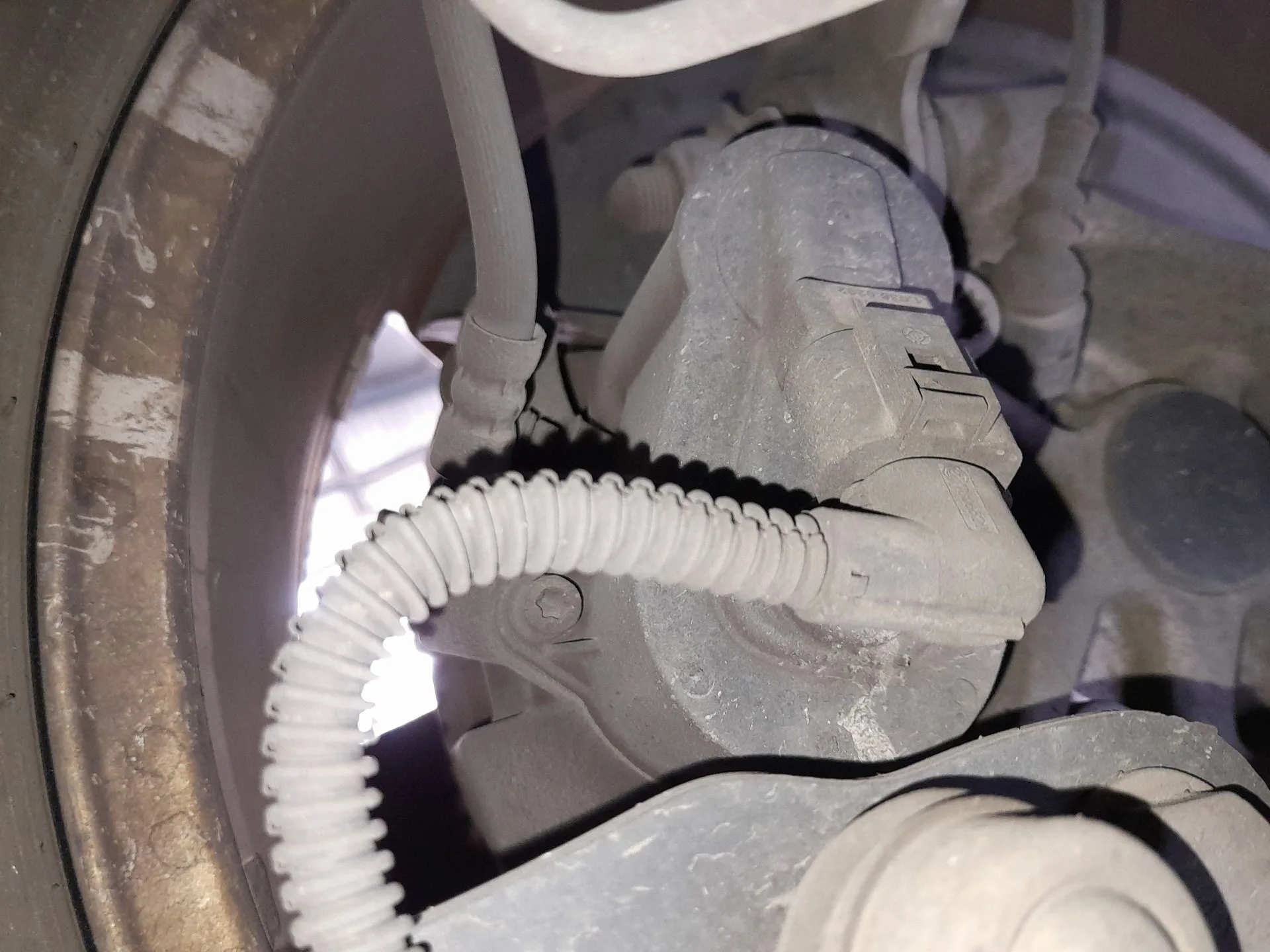 Pinza Freno Trasera Derecha para Volkswagen Tiguan (5N_)