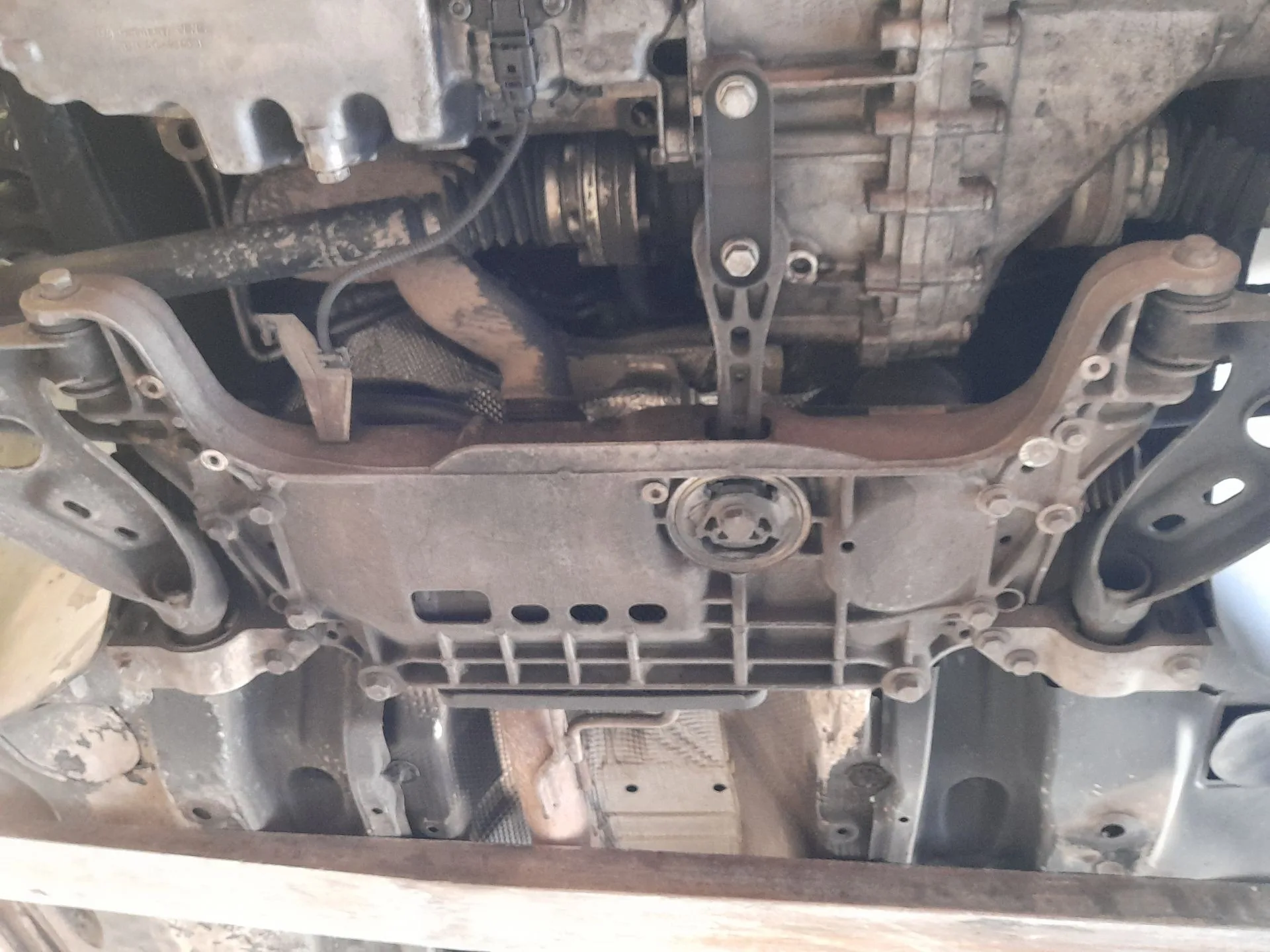 Puente Delantero para Volkswagen Tiguan (5N_)