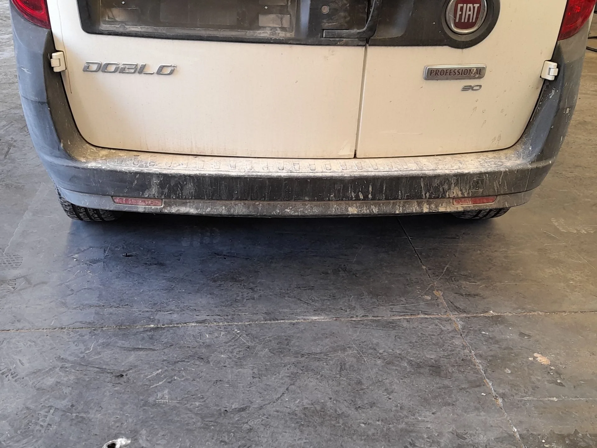 Paragolpes Trasero para Fiat Doblo Cargo (263_)