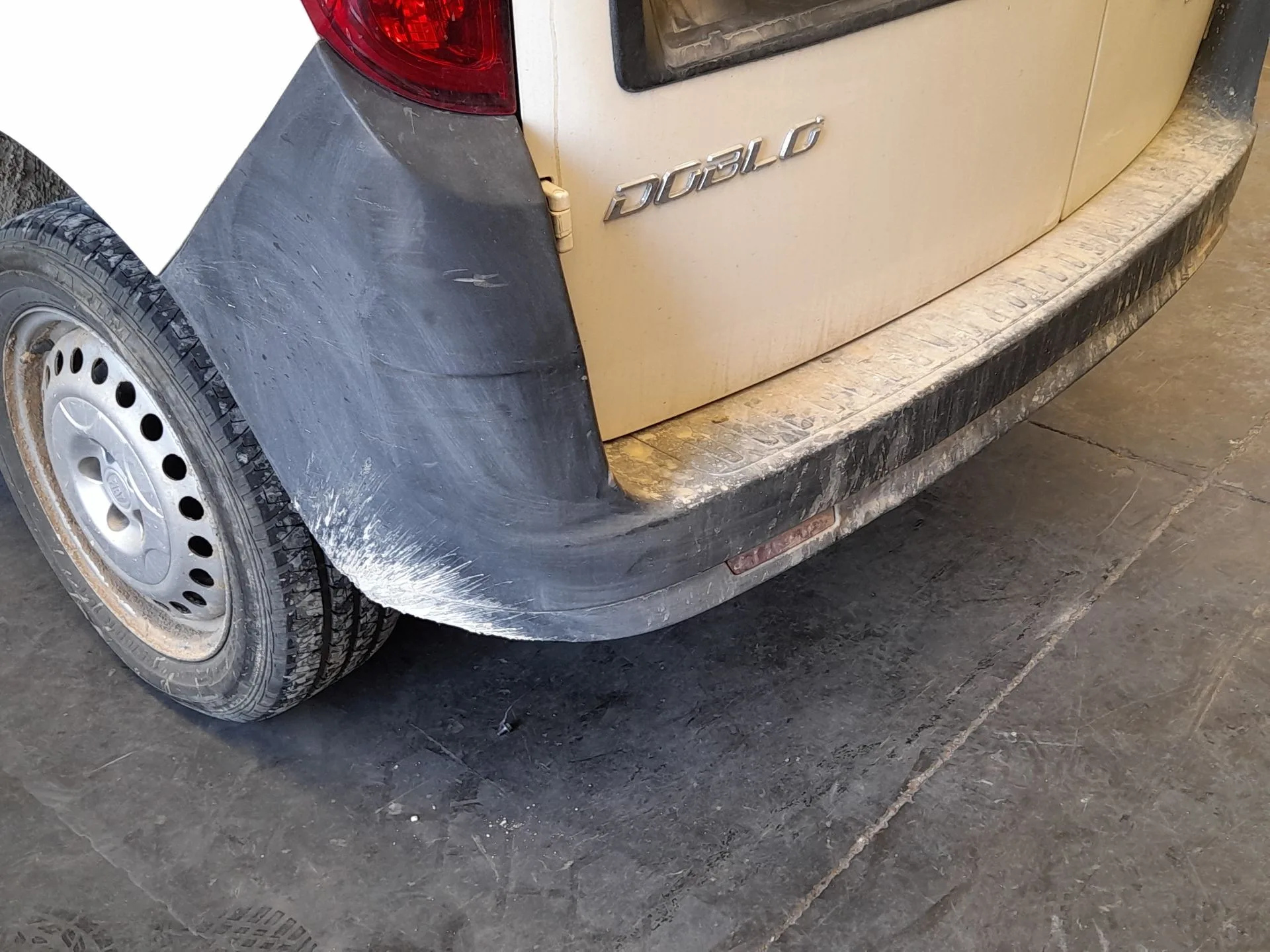 Paragolpes Trasero para Fiat Doblo Cargo (263_)