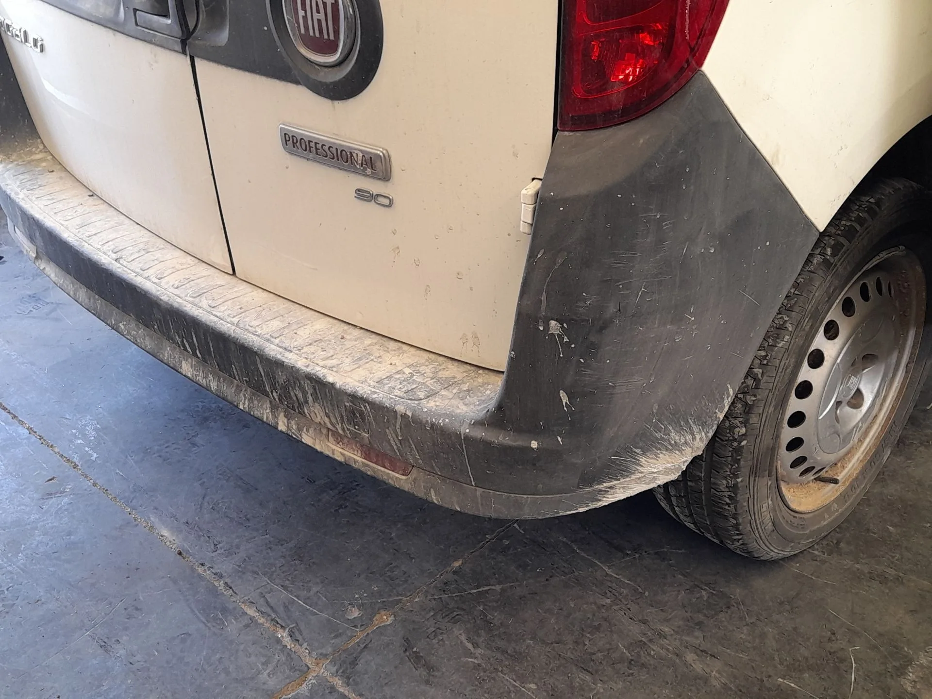 Paragolpes Trasero para Fiat Doblo Cargo (263_)