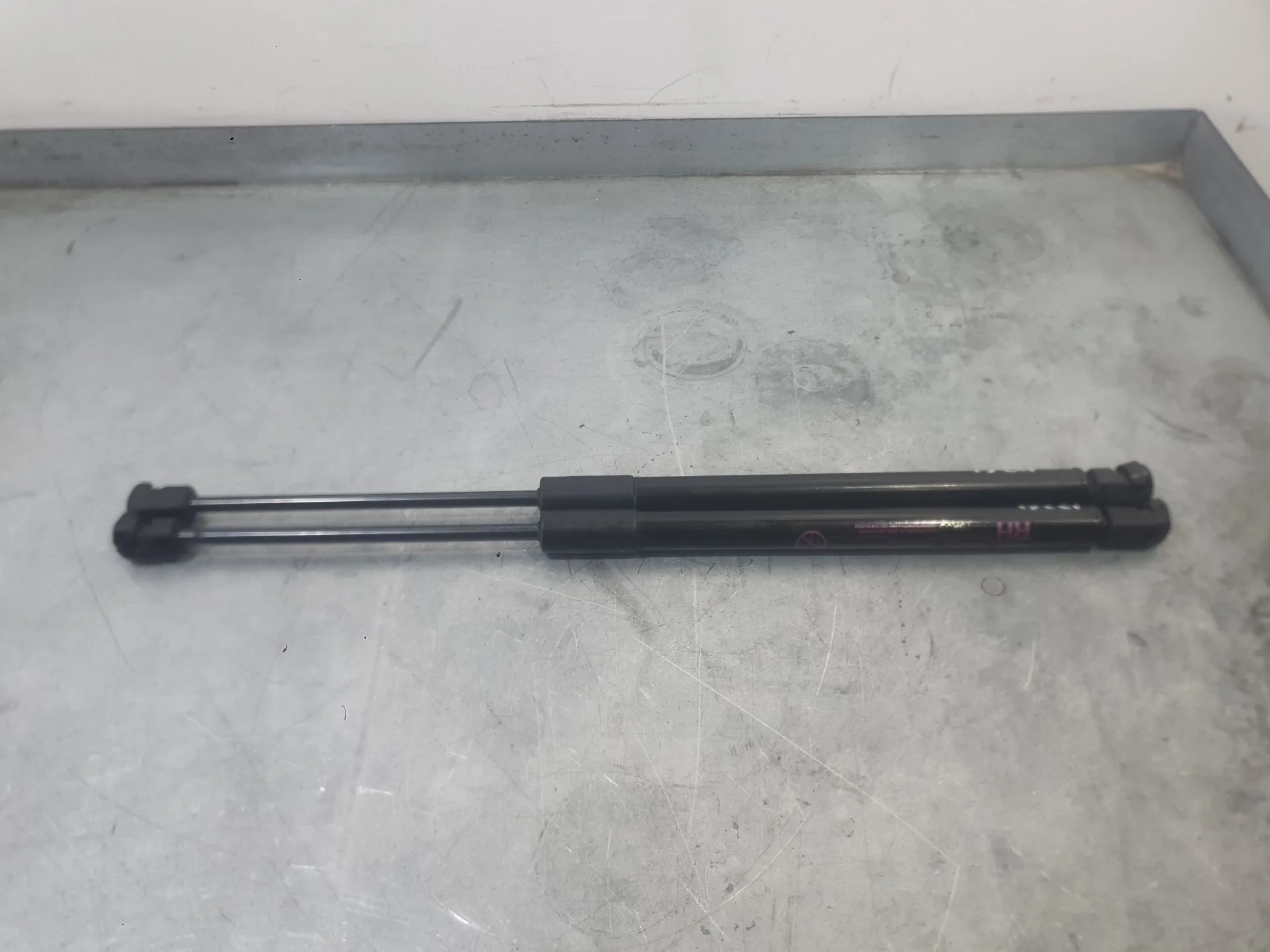 Amortiguadores Maletero / Porton para Kia Stonic (Yb)