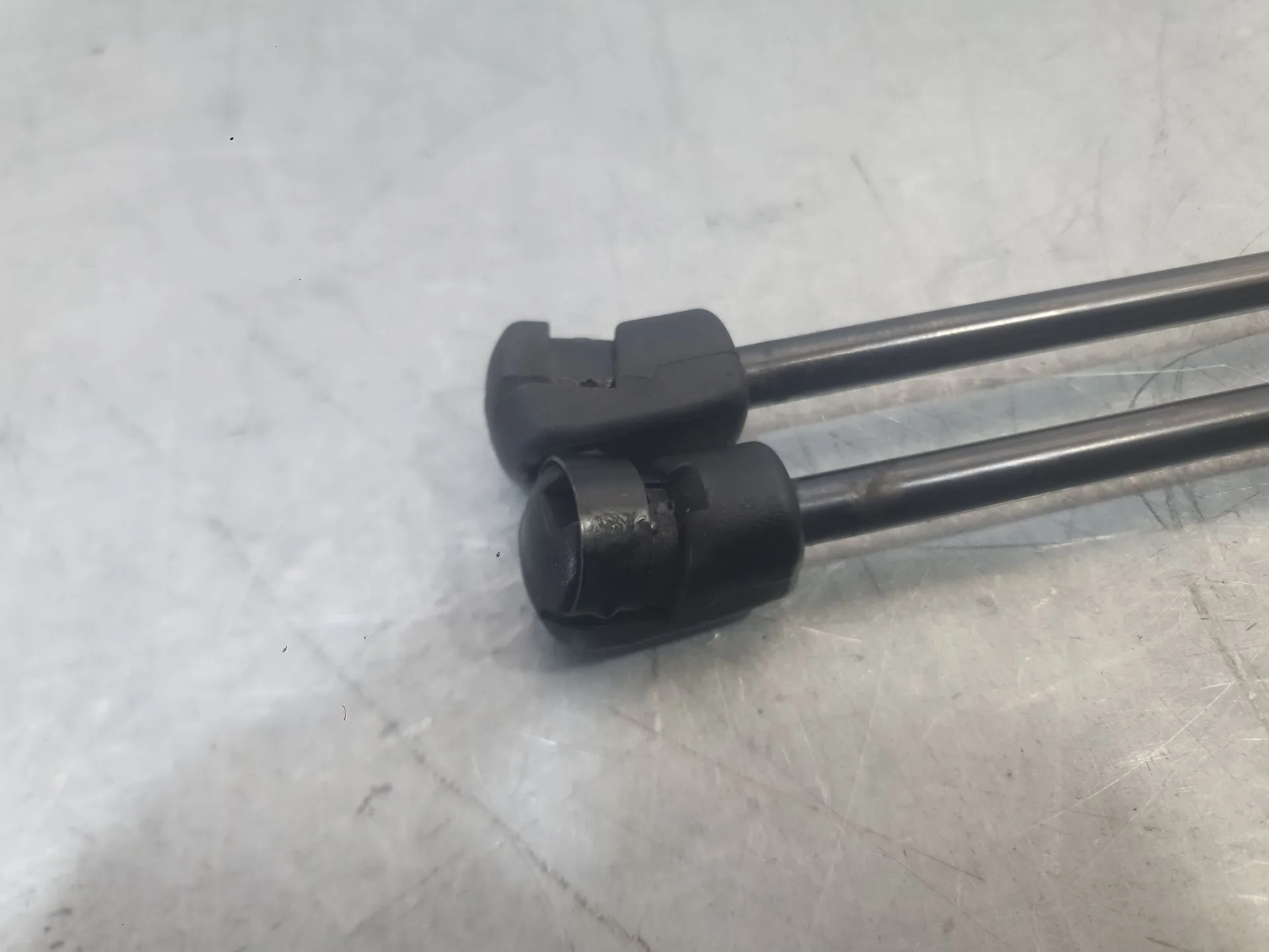 Amortiguadores Maletero / Porton para Kia Stonic (Yb)