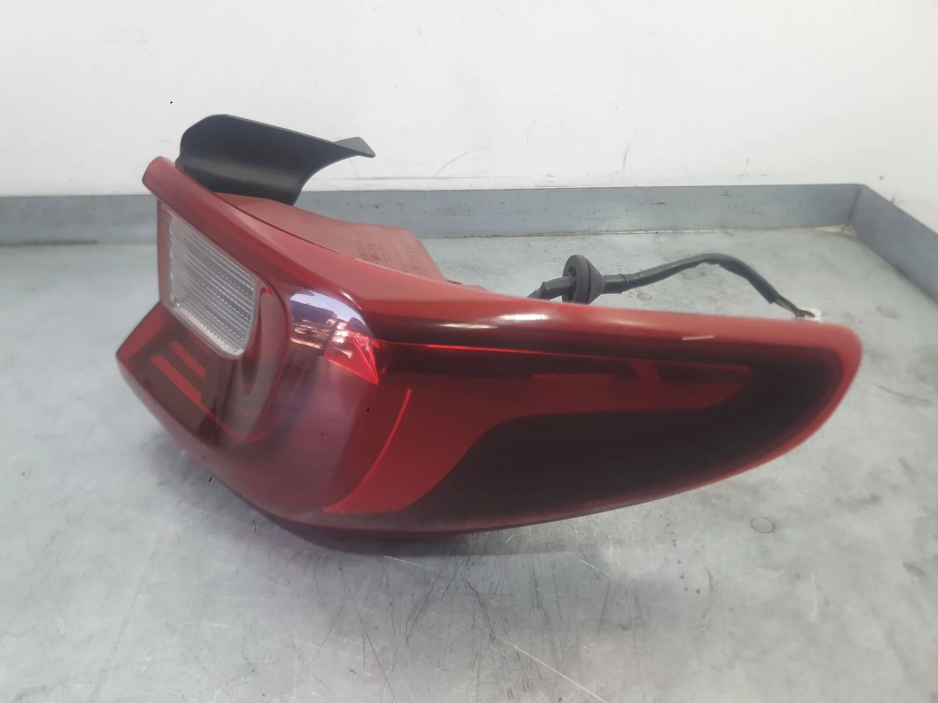 Piloto Trasero Derecho Exterior para Kia Stonic (Yb)