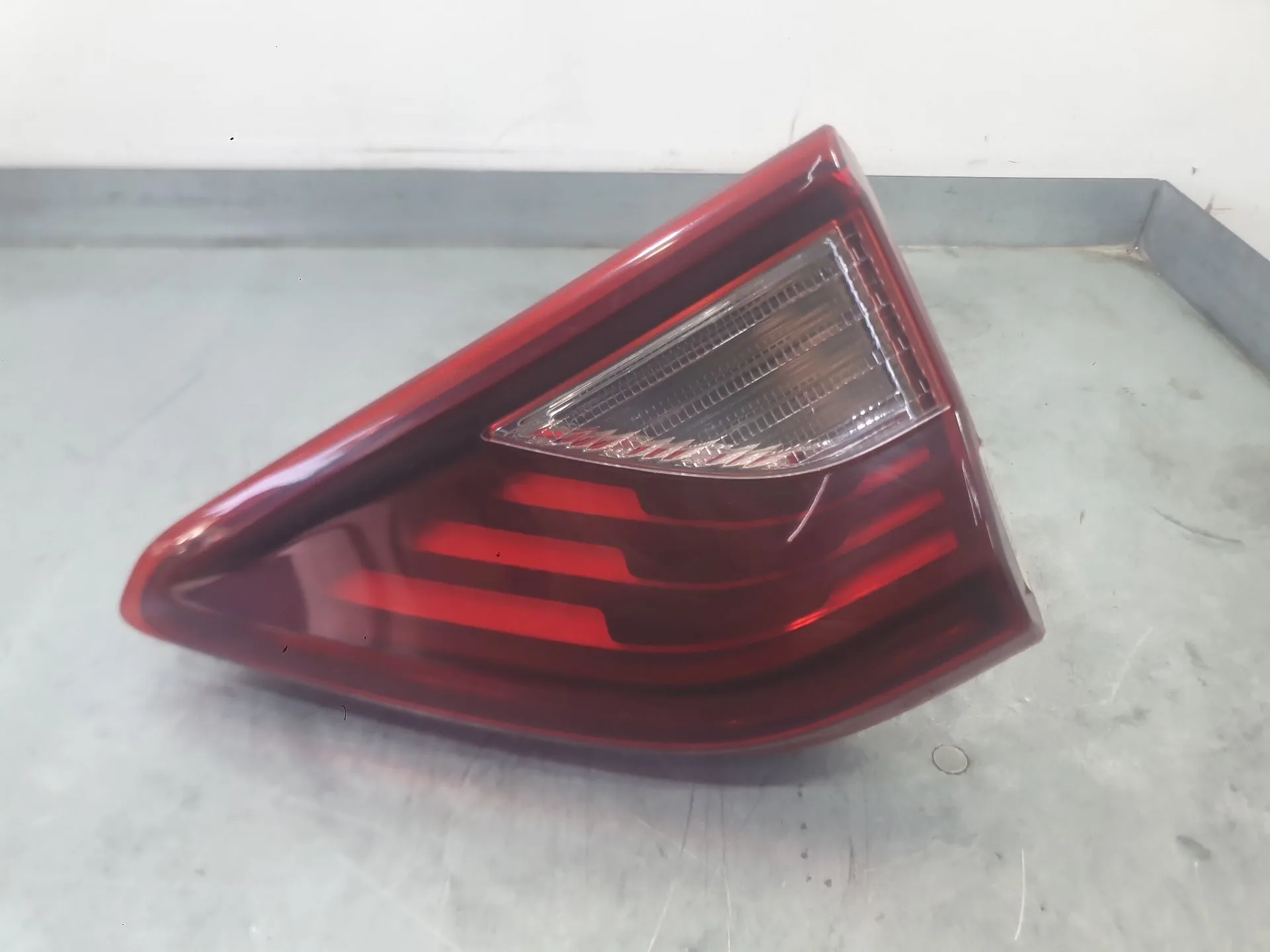Piloto Trasero Derecho Interior para Kia Stonic (Yb)