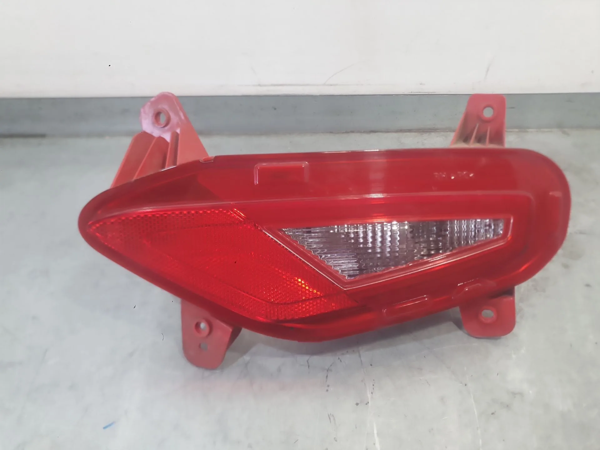 Piloto Trasero Derecho Paragolpes para Kia Stonic (Yb)