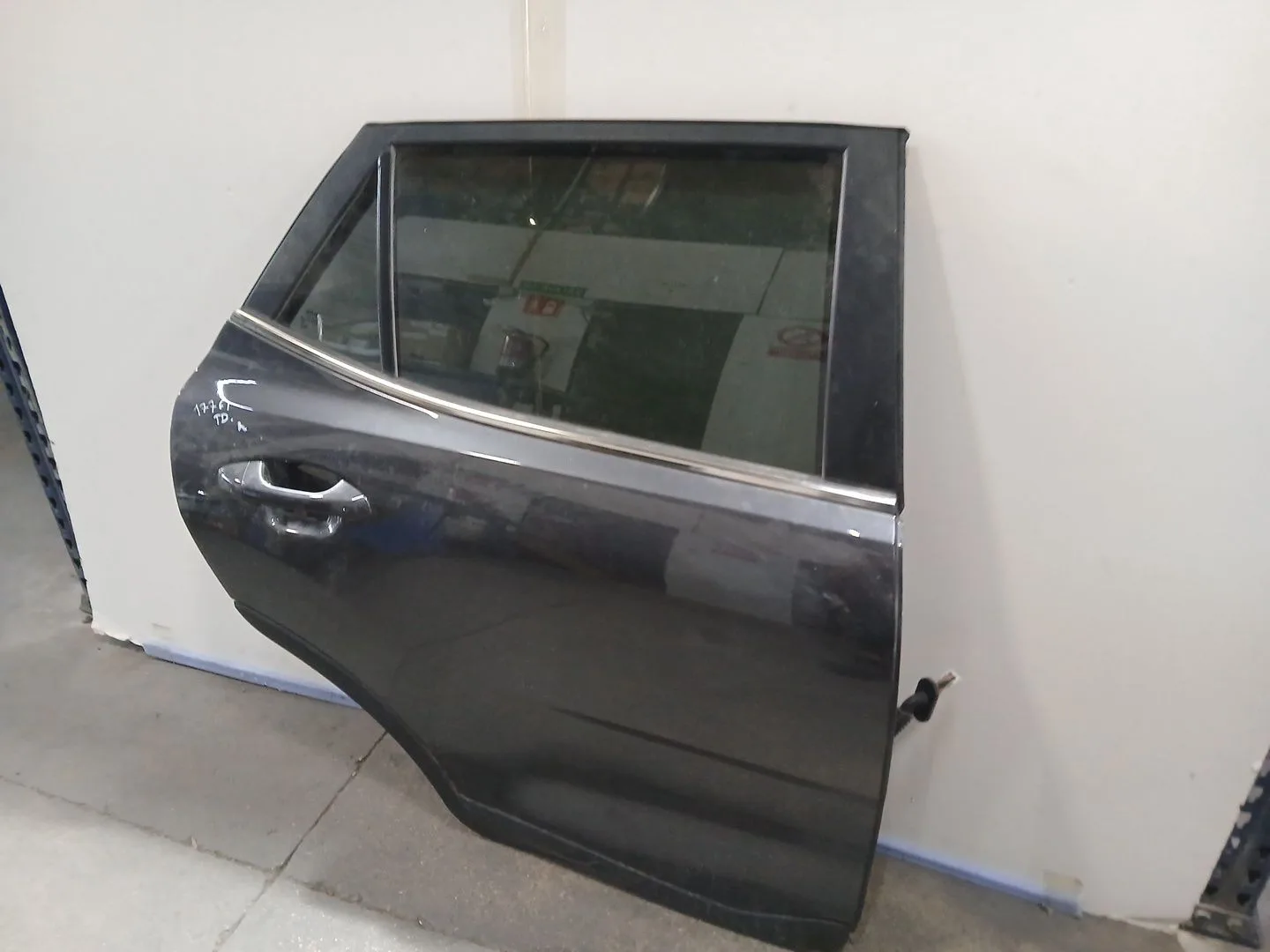 Puerta Trasera Derecha para Kia Stonic (Yb)