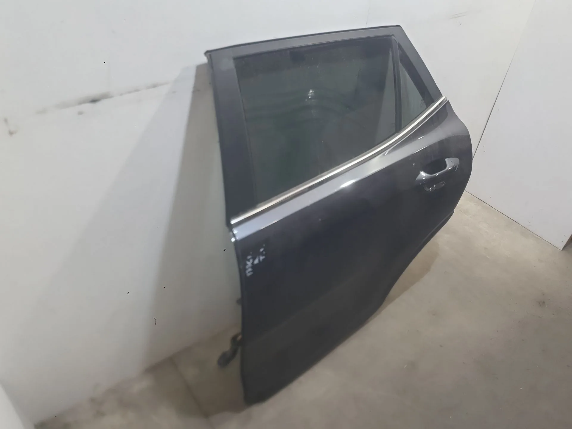 Puerta Trasera Izquierda para Kia Stonic (Yb)