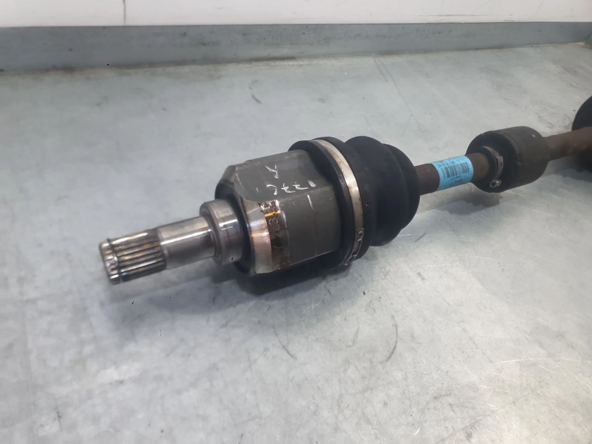 Transmision Delantera Izquierda para Kia Stonic (Yb)