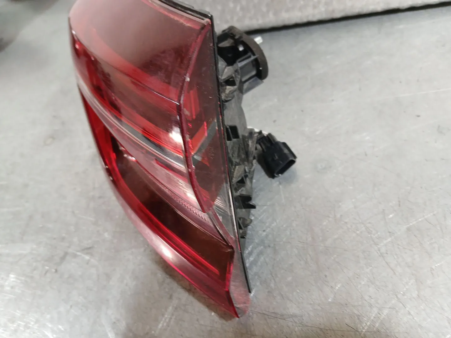 Piloto Trasero Izquierdo Exterior para Renault Clio V (B7_)