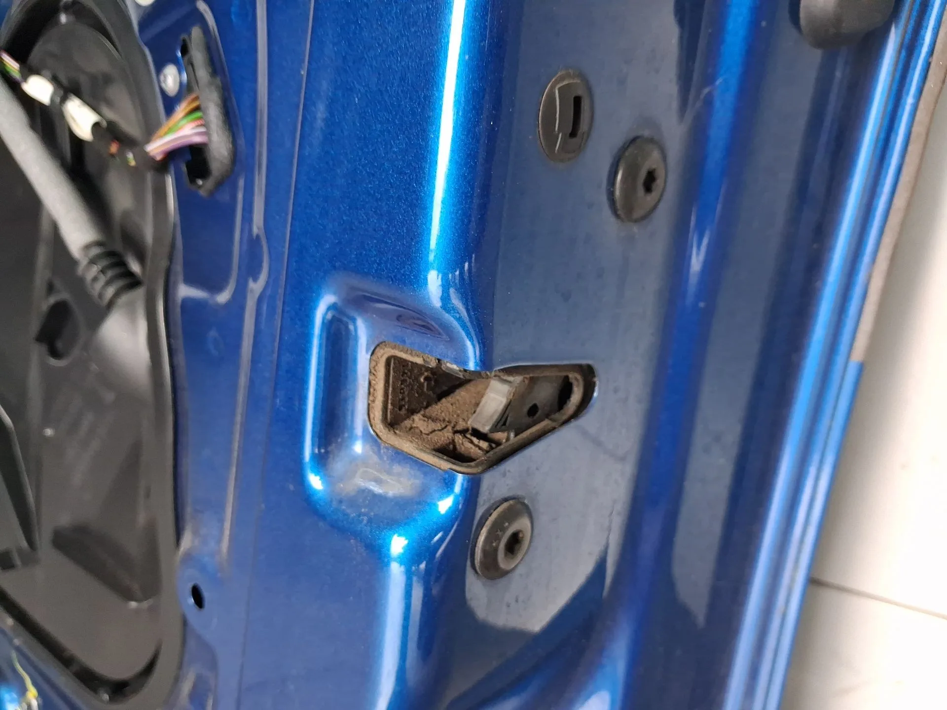Cerradura Puerta Delantera Derecha para Skoda Fabia Iii (Nj3)