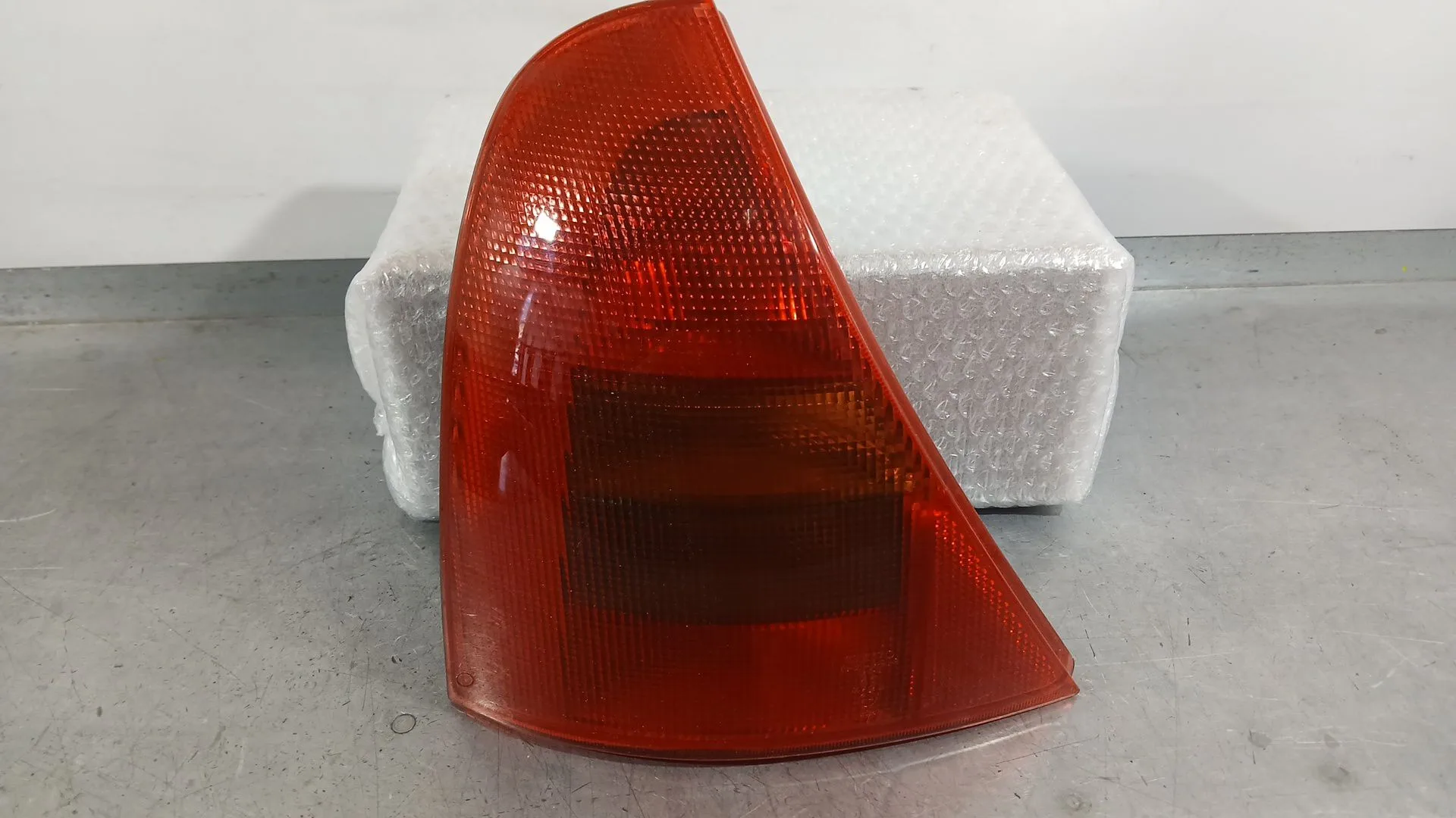 Piloto Trasero Izquierdo para Renault Clio Ii (Bb_, Cb_)
