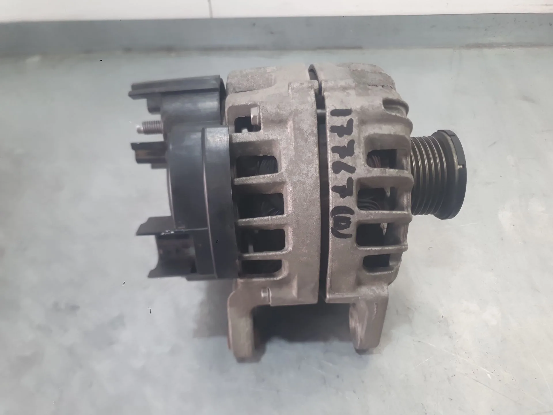 Alternador para Renault Megane Iv Hatchback (B9A/M/N_)