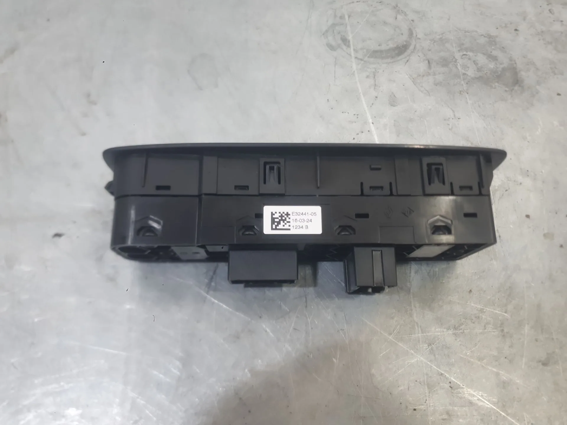 Mando Elevalunas Delantero Izquierdo para Renault Megane Iv Hatchback (B9A/M/N_)