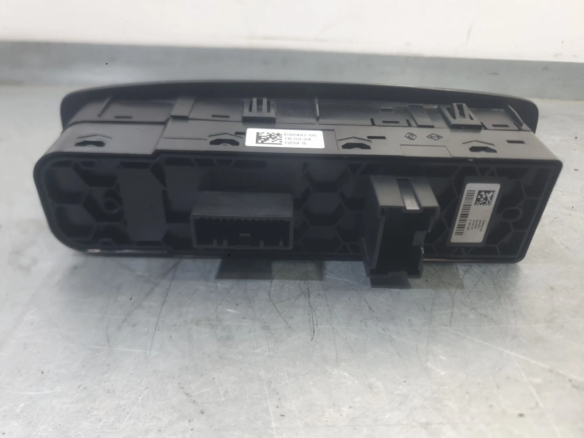 Mando Elevalunas Delantero Izquierdo para Renault Megane Iv Hatchback (B9A/M/N_)