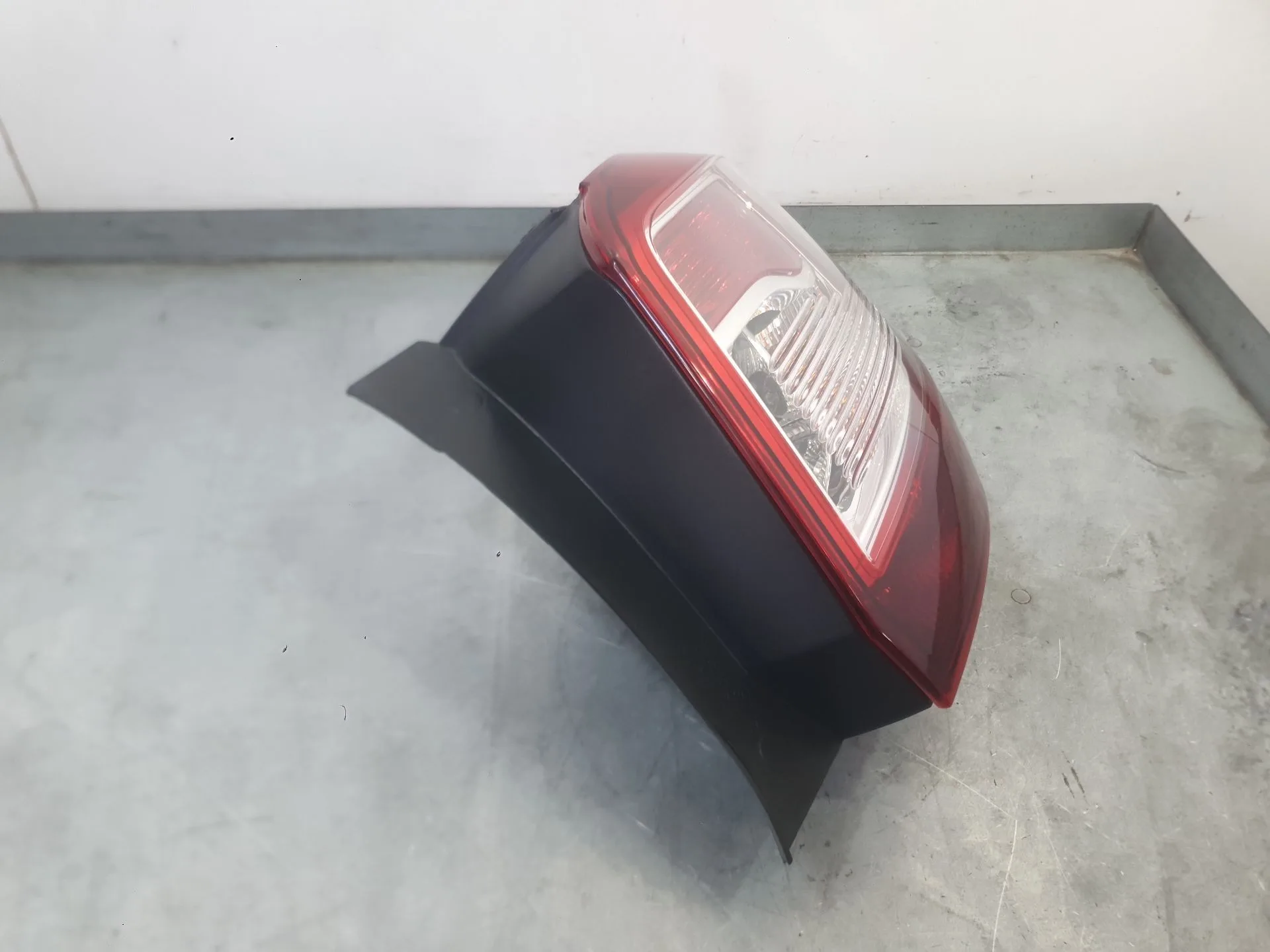 Piloto Trasero Derecho para Dacia Sandero Ii (B8_)