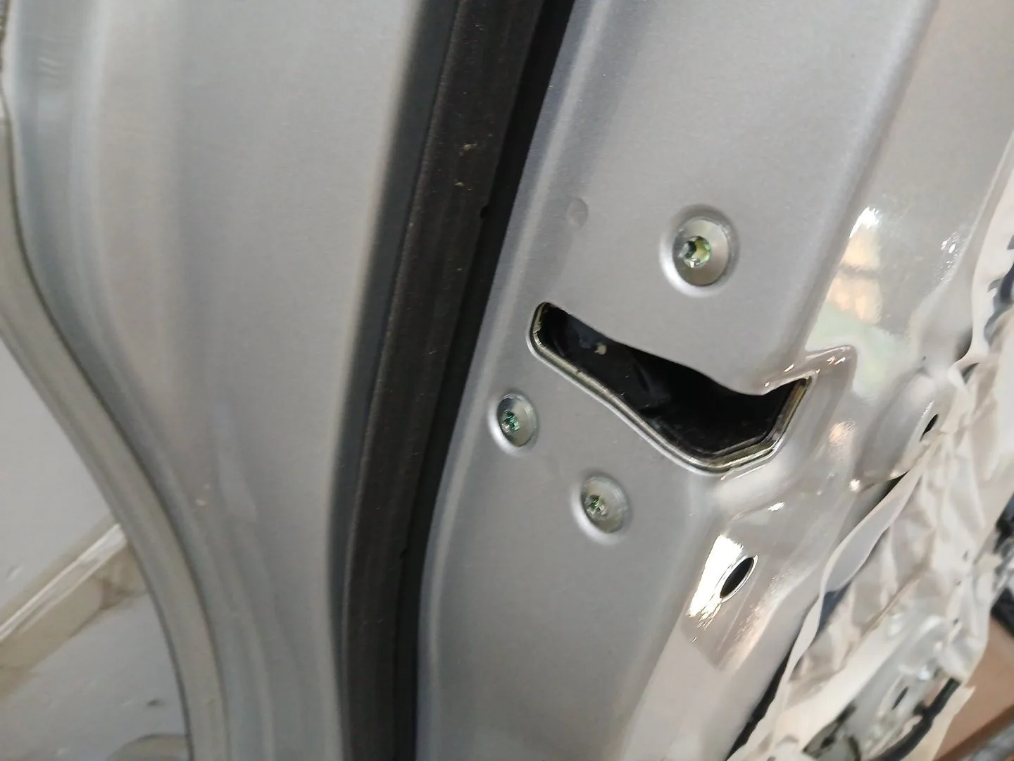 Cerradura Puerta Trasera Izquierda para Kia Stonic (Yb)