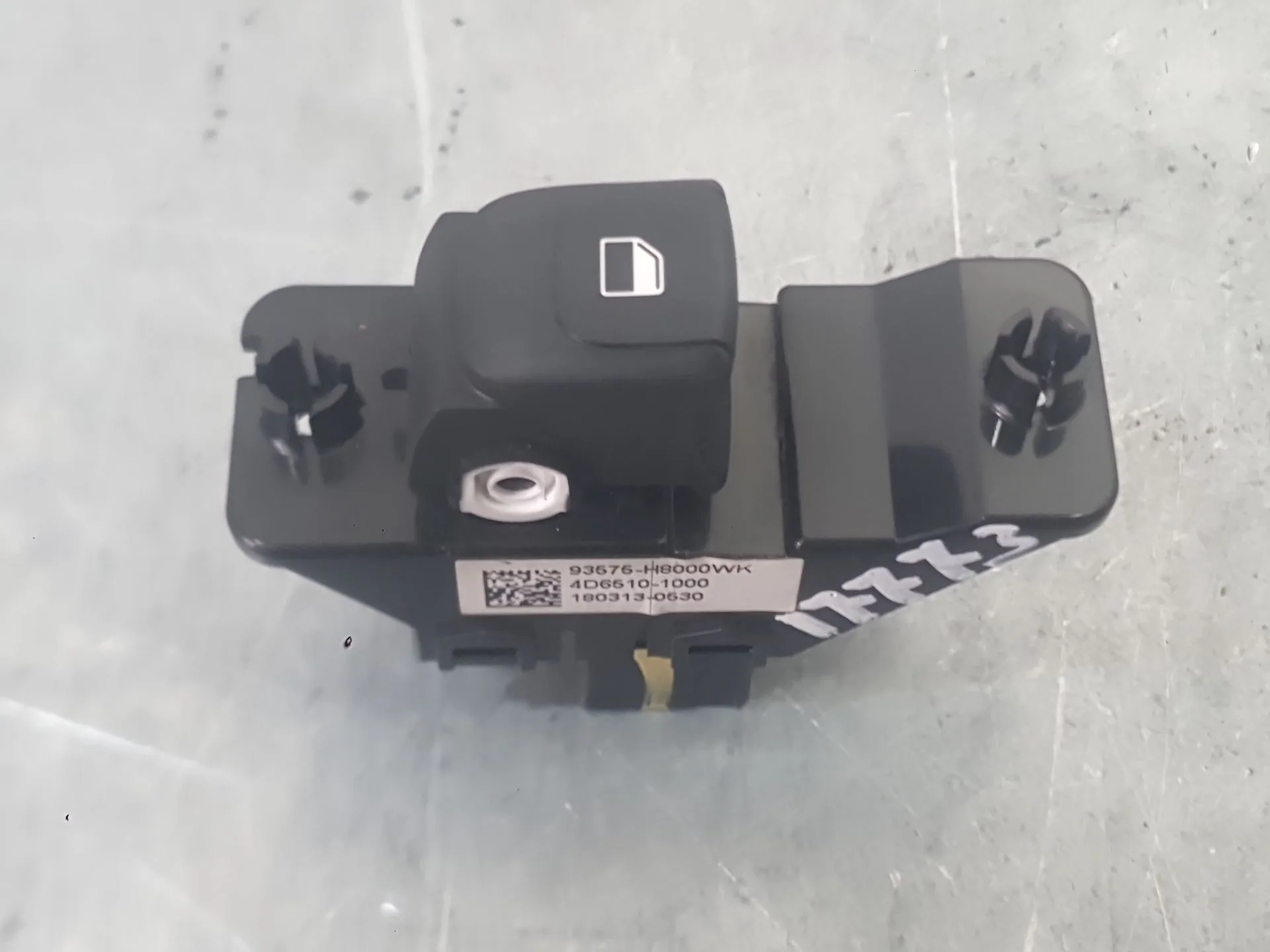 Mando Elevalunas Delantero Derecho para Kia Stonic (Yb)