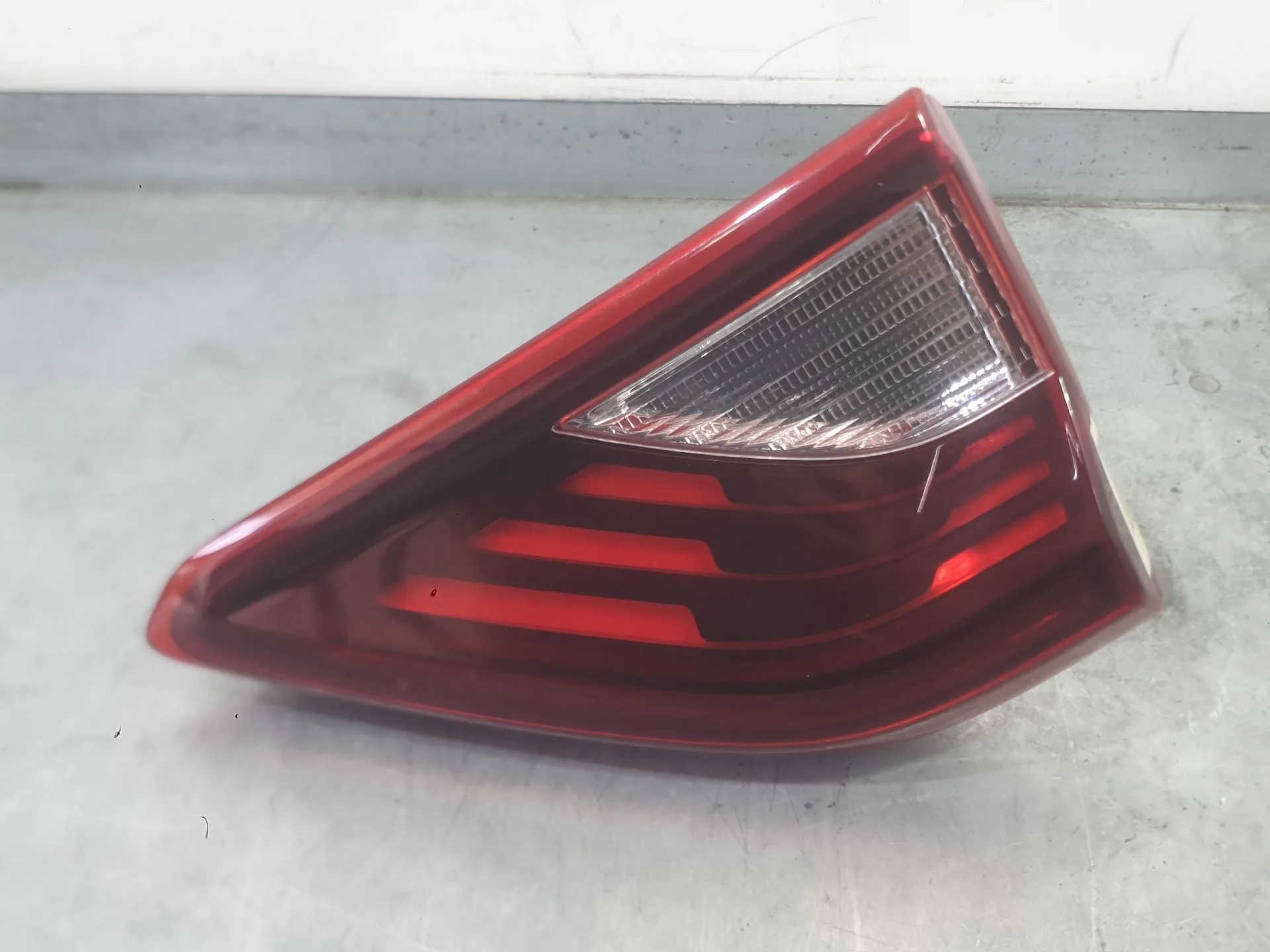 Piloto Trasero Derecho Interior para Kia Stonic (Yb)
