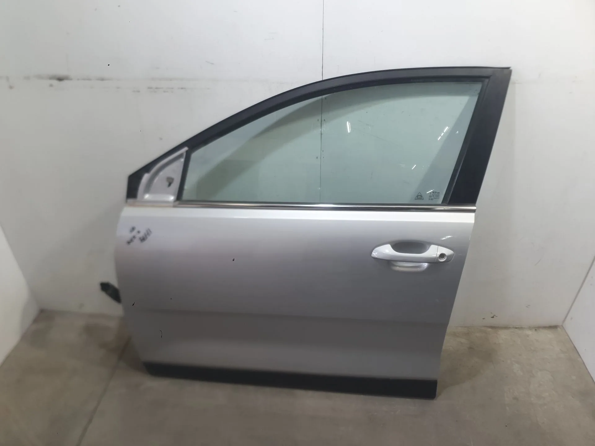 Puerta Delantera Izquierda para Kia Stonic (Yb)