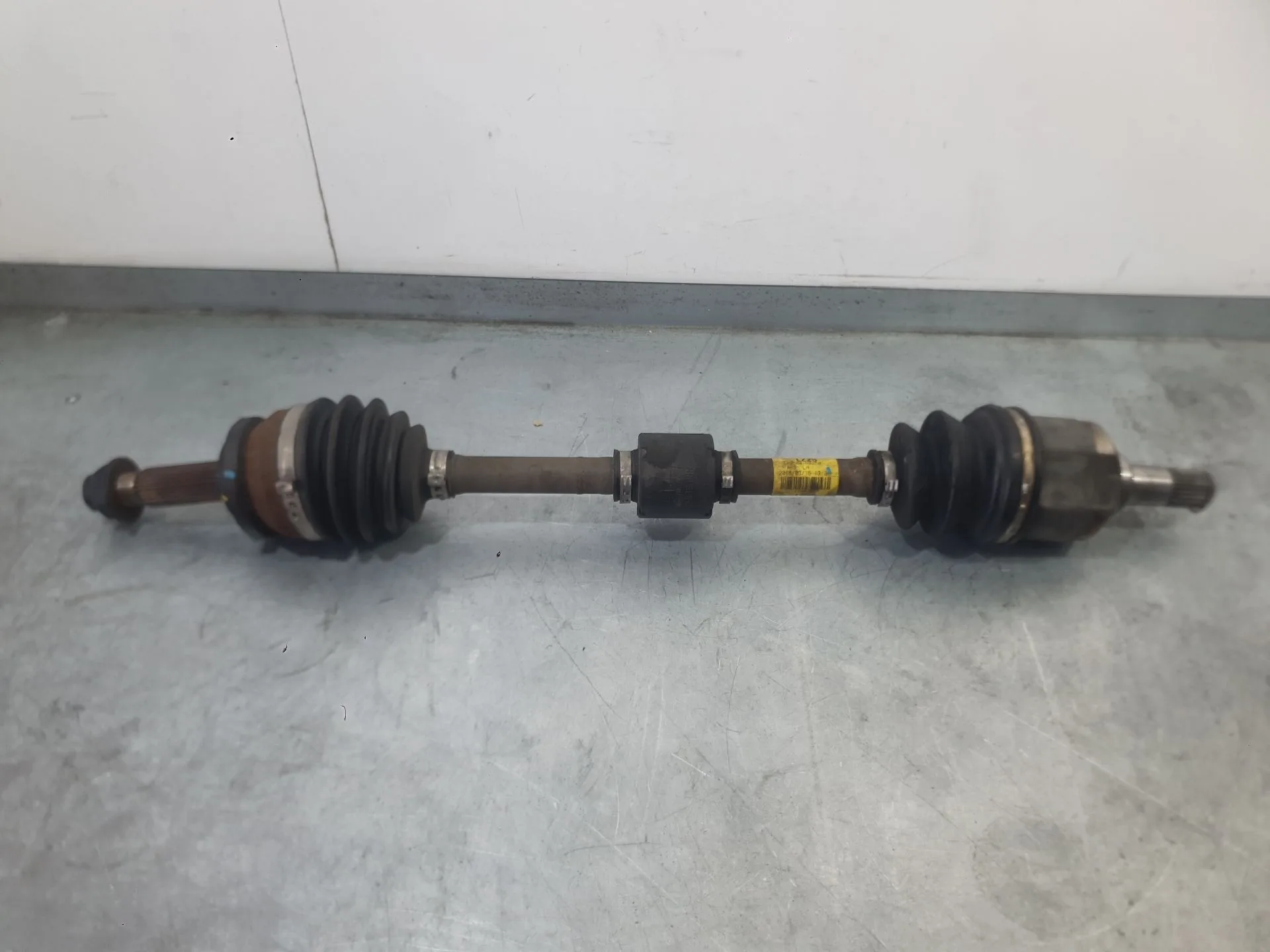 Transmision Delantera Izquierda para Kia Stonic (Yb)