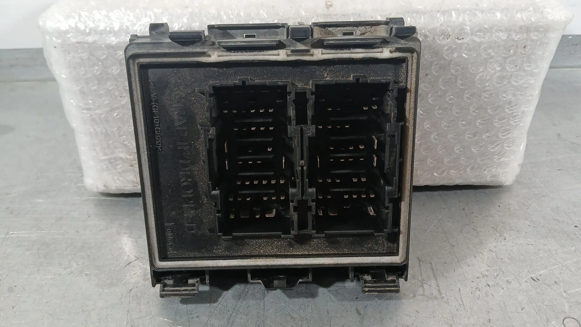 Caja Reles / Fusibles para Ford Puma (J2K, Cf7)