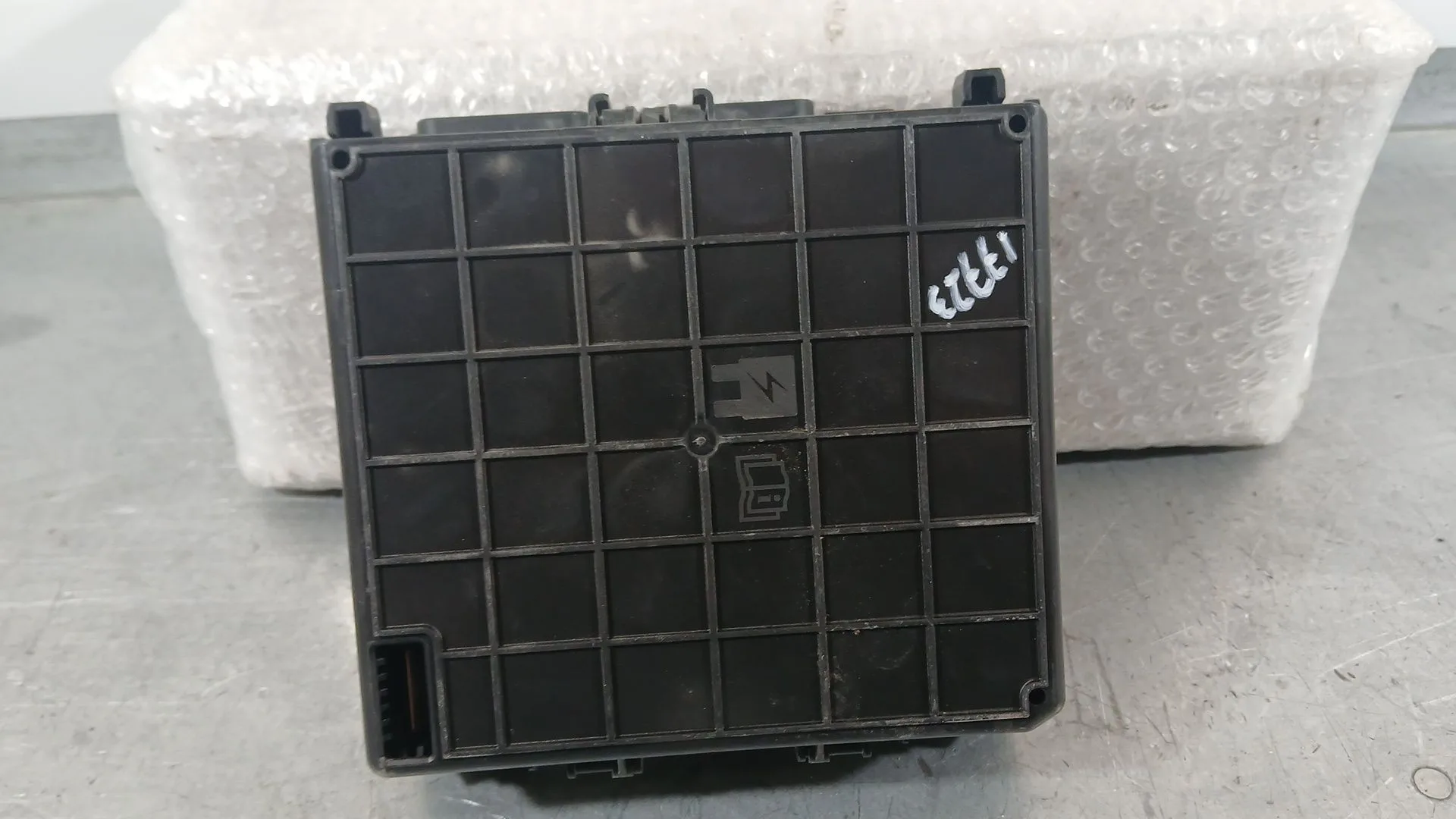 Caja Reles / Fusibles para Ford Puma (J2K, Cf7)
