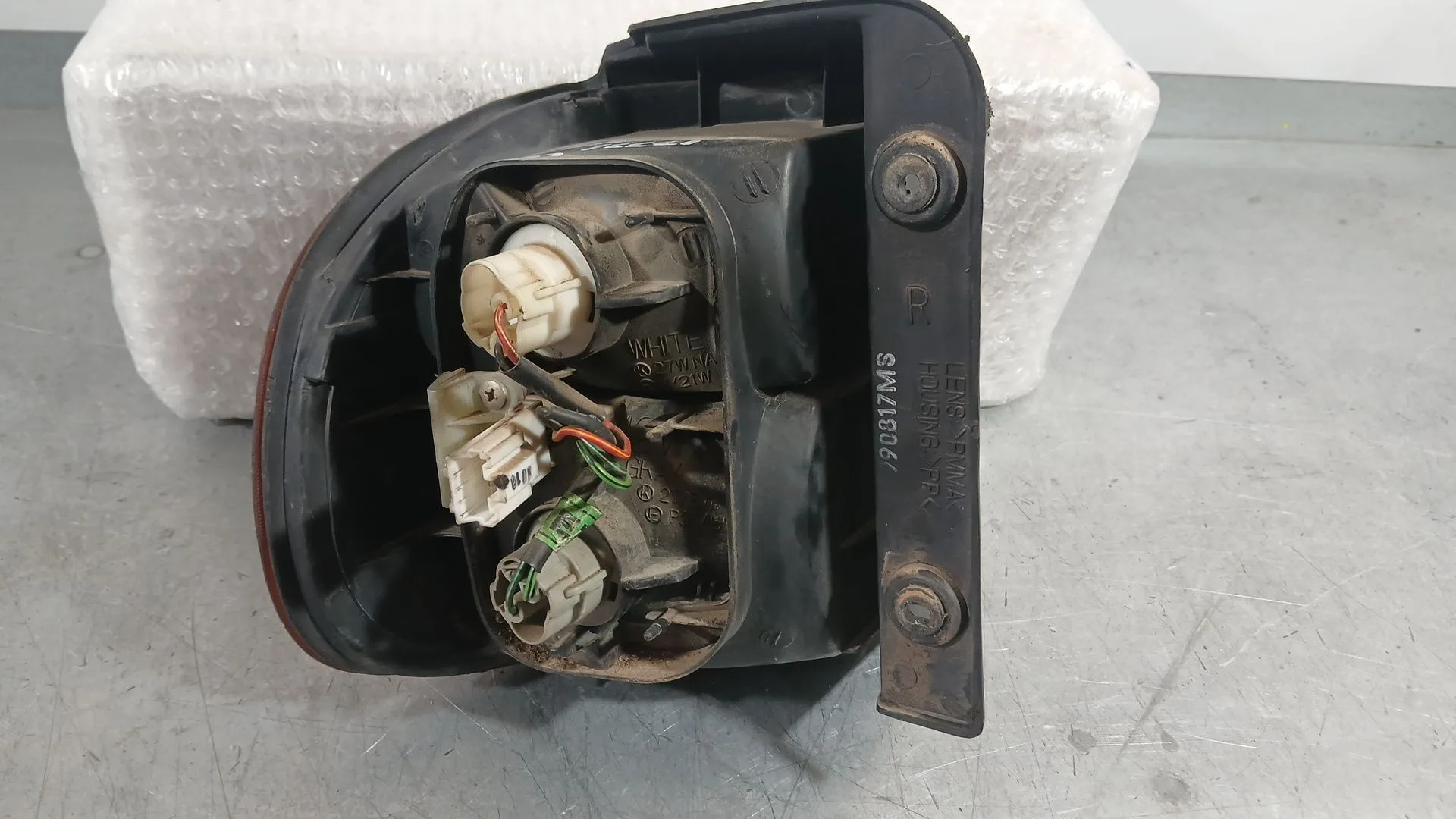Piloto Trasero Derecho Exterior para Hyundai H-1 / Starex Autobus (A1)