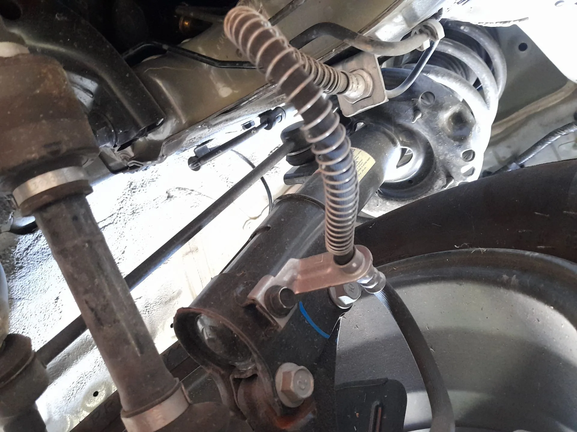 Amortiguador Delantero Izquierdo para Kia Stonic (Yb)