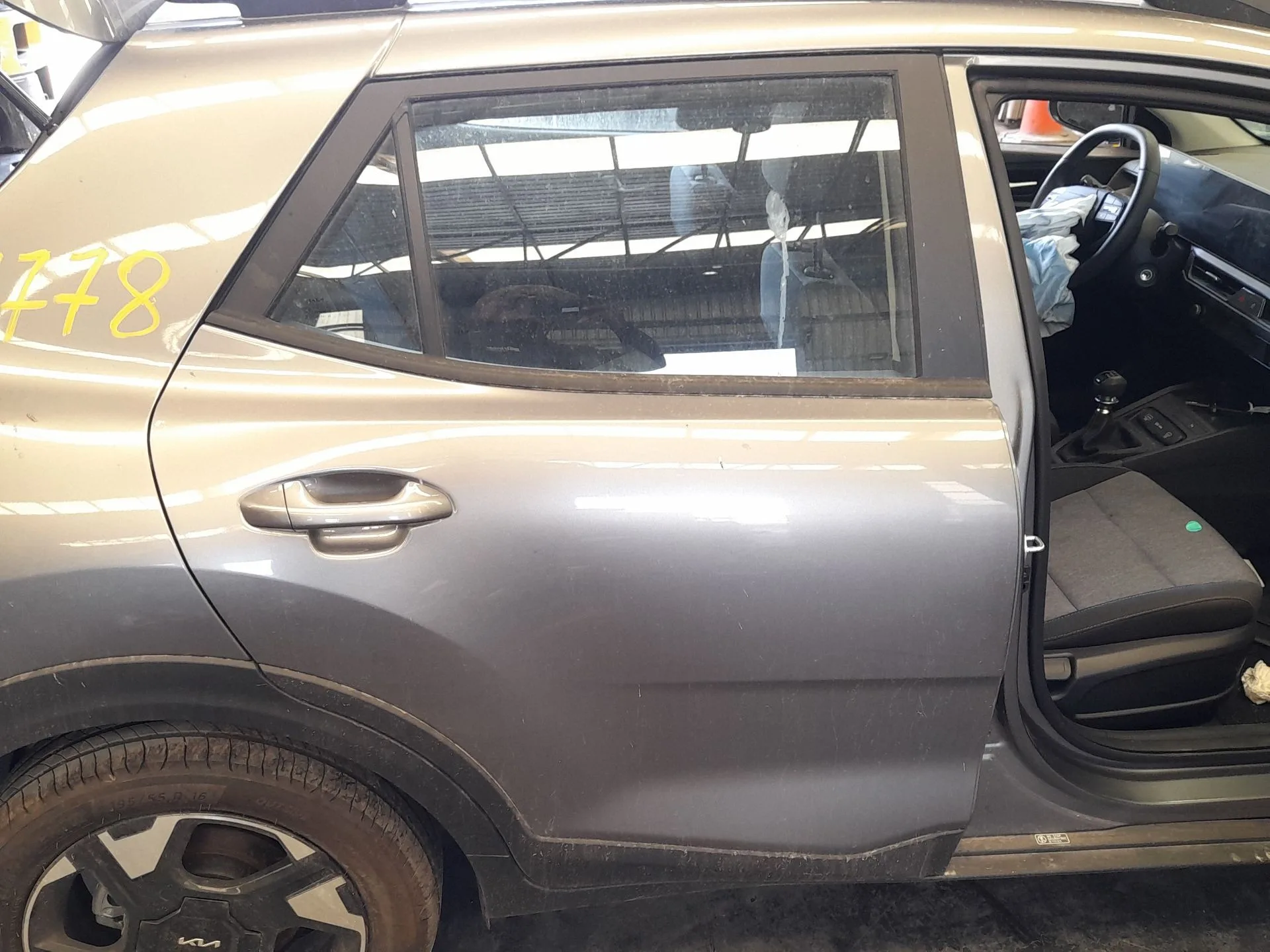 Puerta Trasera Derecha para Kia Stonic (Yb)