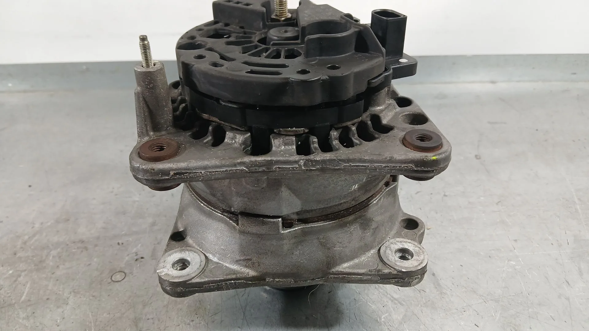 Alternador para Volkswagen Golf Iv (1J1)