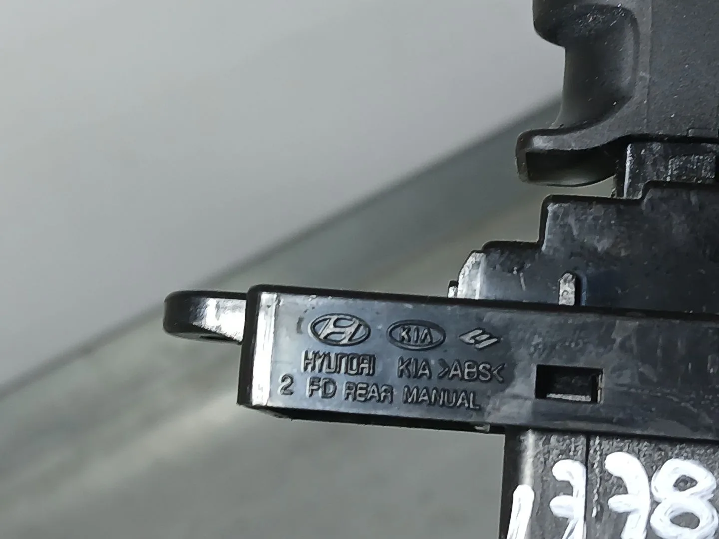 Mando Elevalunas Trasero Derecho para Hyundai I30 (Fd)