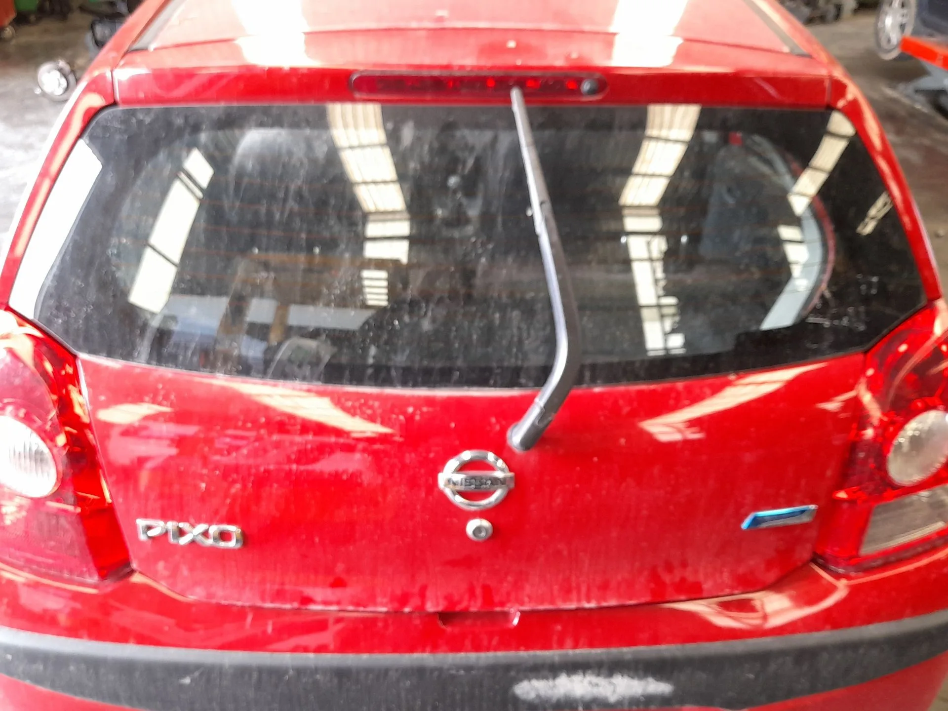 Porton Trasero para Nissan Pixo (Ua0)