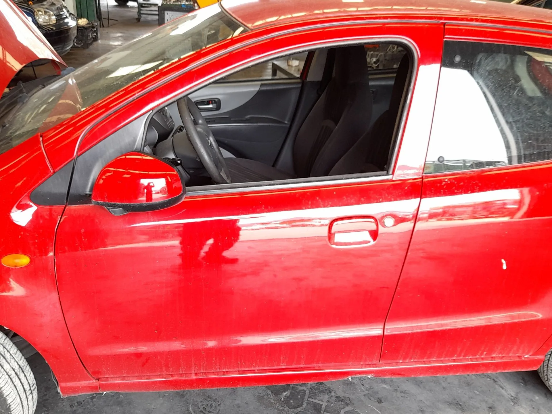 Puerta Delantera Izquierda para Nissan Pixo (Ua0)