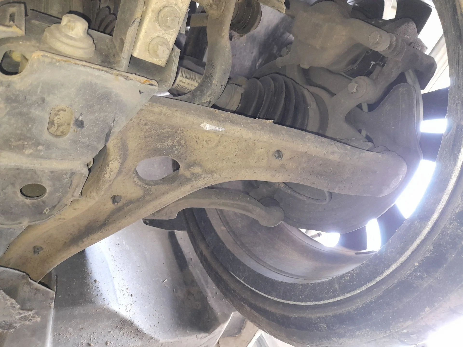 Brazo Suspension Inferior Delantero Izquierdo para Mercedes-Benz Cla Coupe (C117)