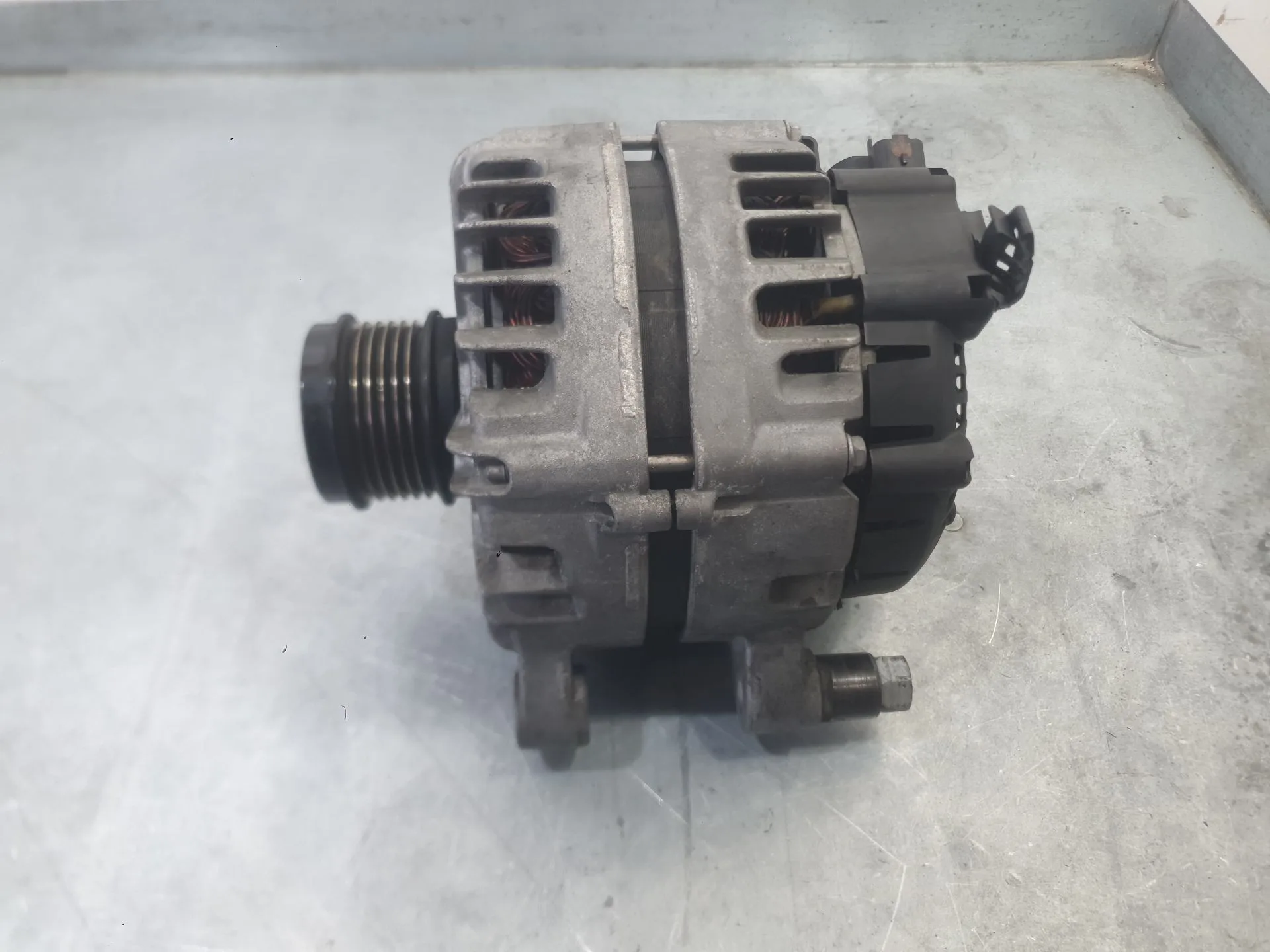 Alternador para Peugeot 5008 Ii (Mc_, Mj_, Mr_, M4_)