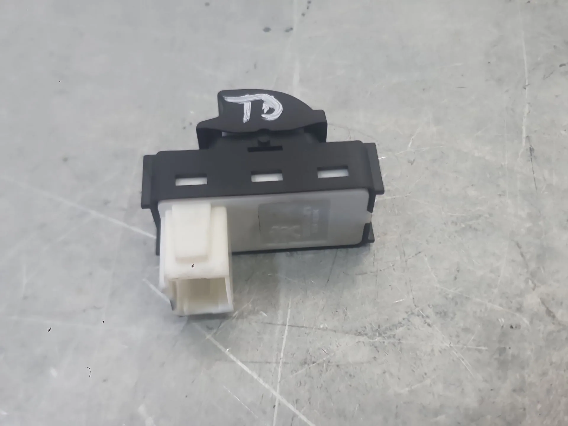 Mando Elevalunas Trasero Derecho para Peugeot 5008 Ii (Mc_, Mj_, Mr_, M4_)