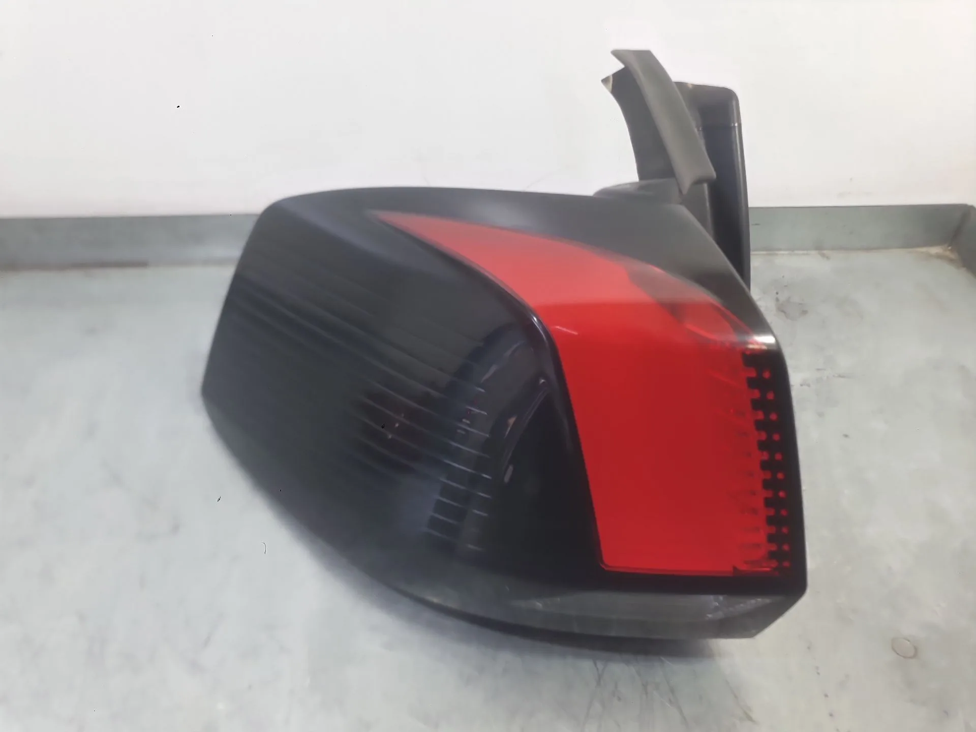 Piloto Trasero Izquierdo Exterior para Peugeot 5008 Ii (Mc_, Mj_, Mr_, M4_)