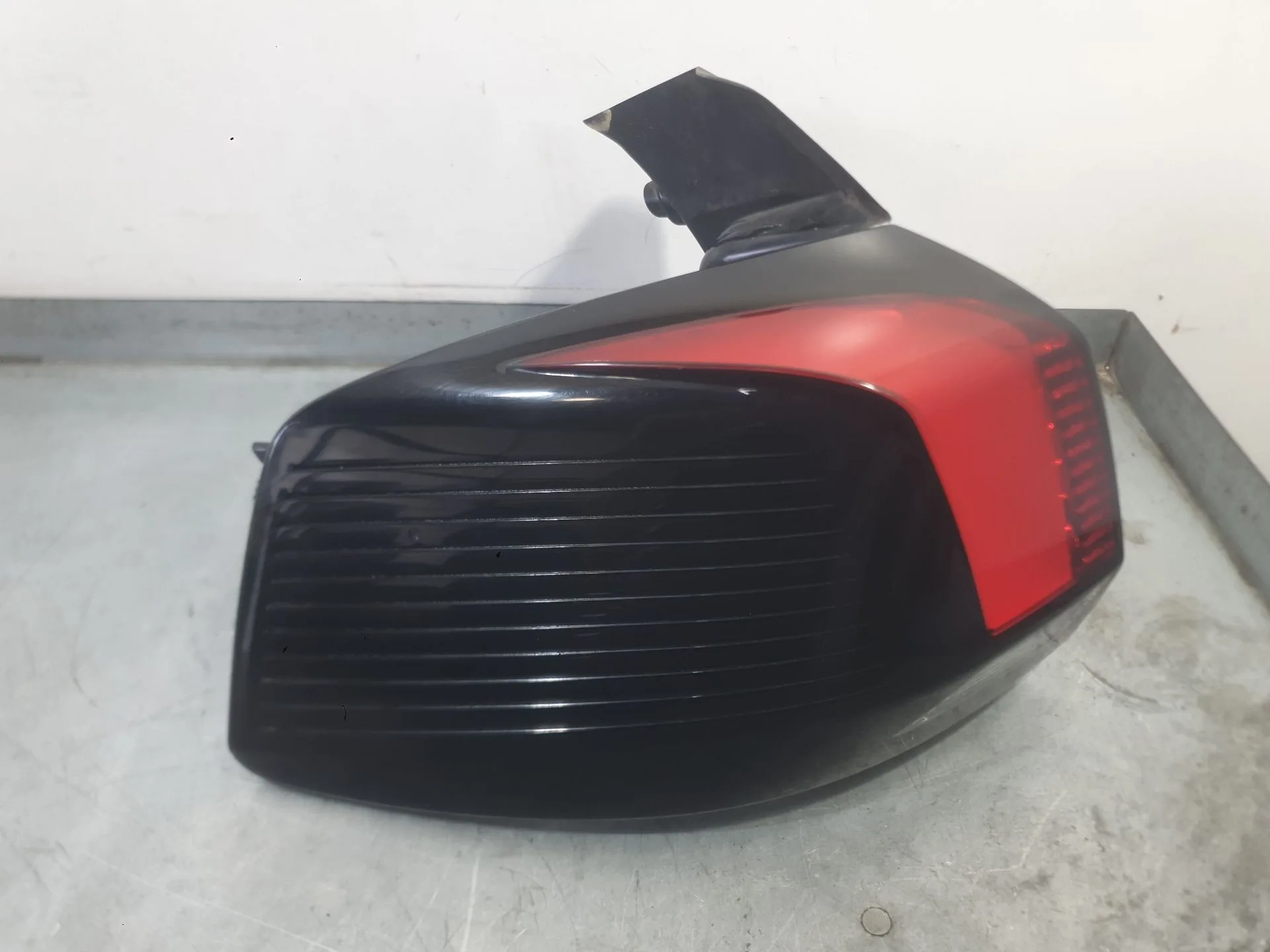 Piloto Trasero Izquierdo Exterior para Peugeot 5008 Ii (Mc_, Mj_, Mr_, M4_)