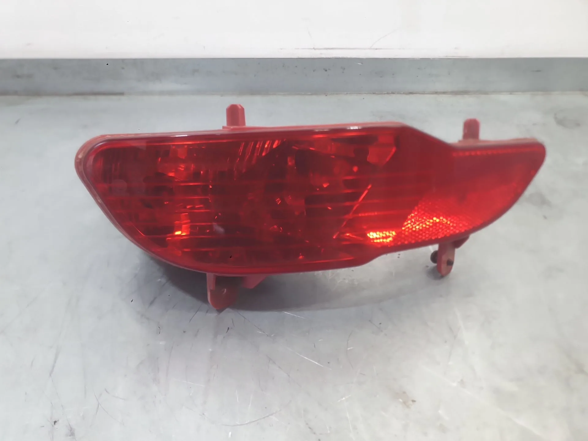 Piloto Trasero Izquierdo Paragolpes para Peugeot 5008 Ii (Mc_, Mj_, Mr_, M4_)