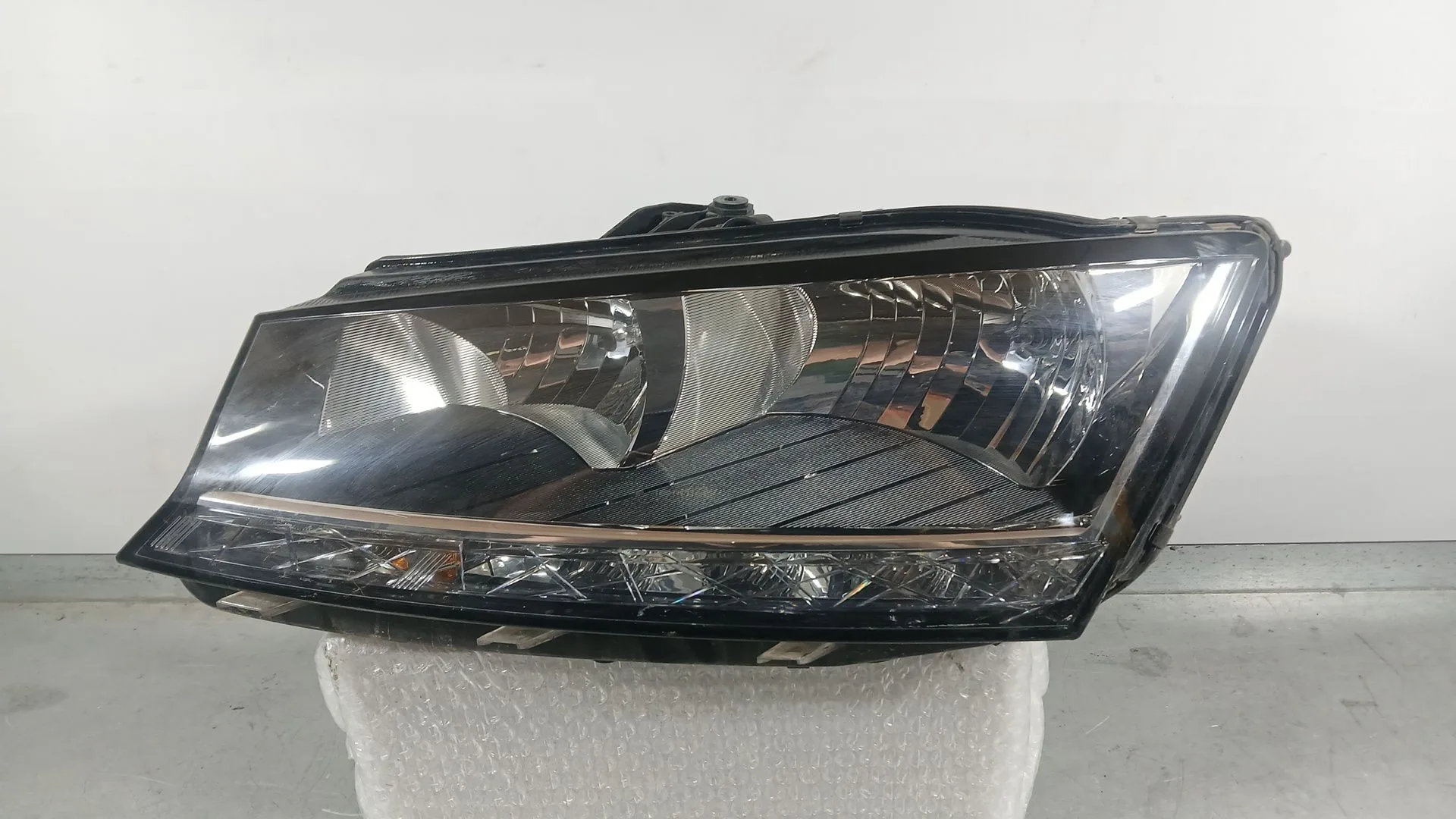 Faro Izquierdo para Skoda Fabia Iii (Nj3)