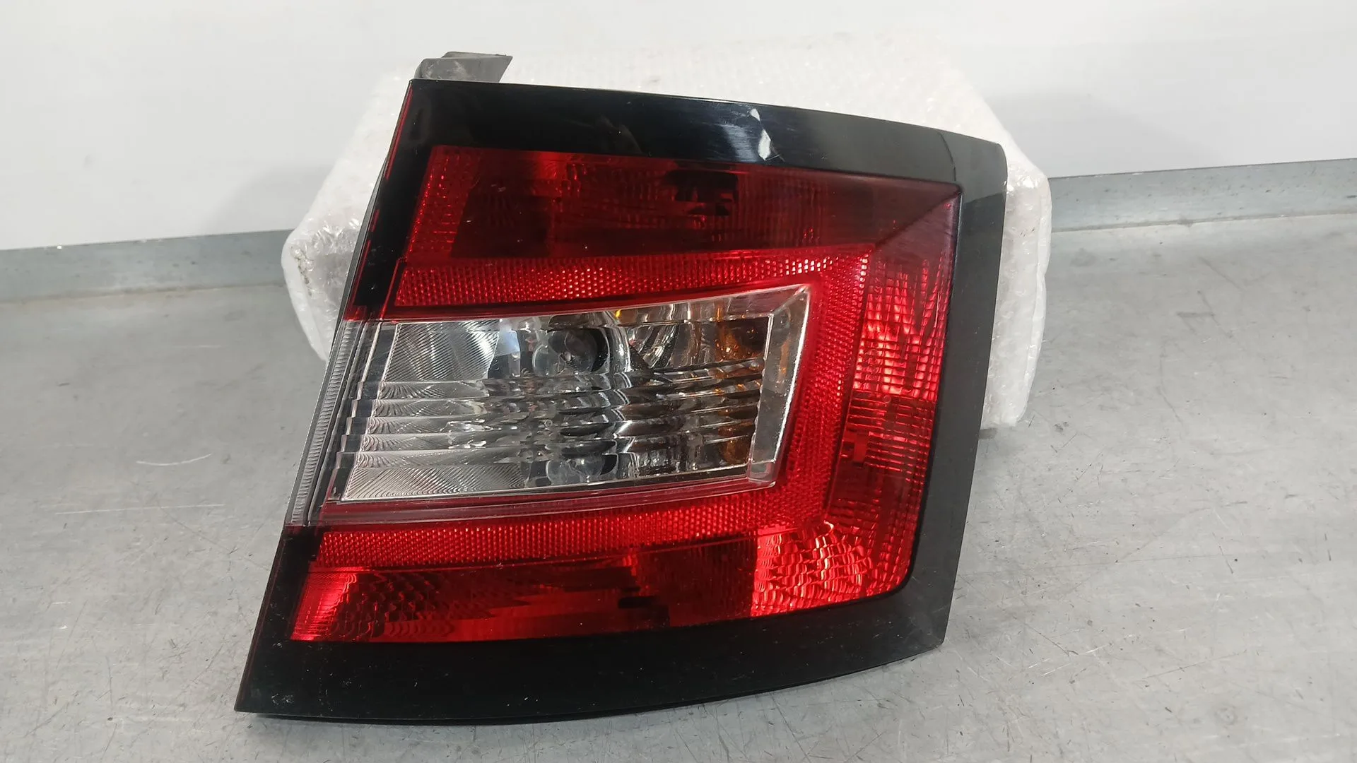 Piloto Trasero Derecho para Skoda Fabia Iii (Nj3)
