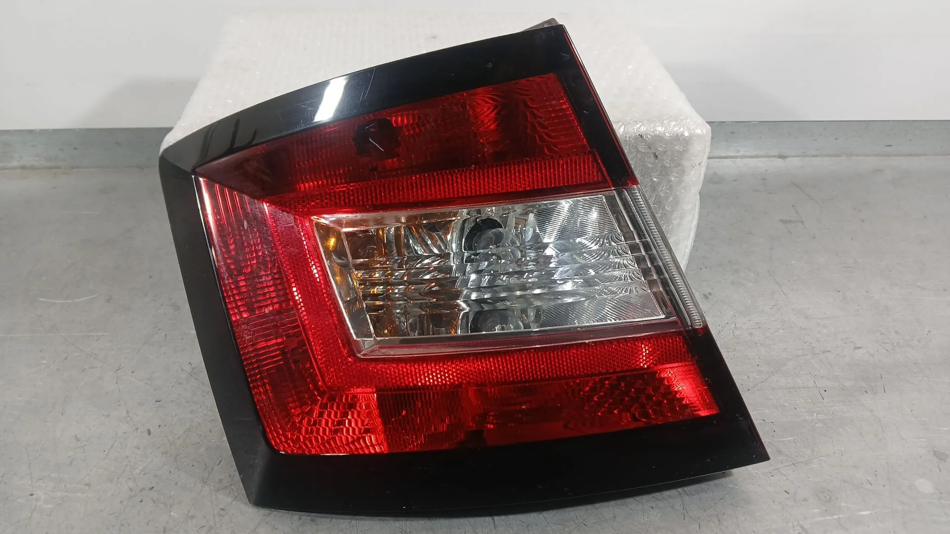 Piloto Trasero Izquierdo para Skoda Fabia Iii (Nj3)