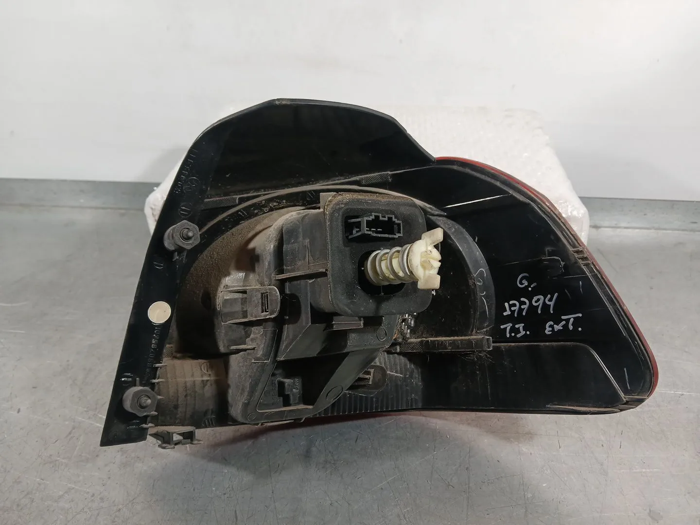 Piloto Trasero Izquierdo Exterior para Volkswagen Golf Plus V (5M1, 521)