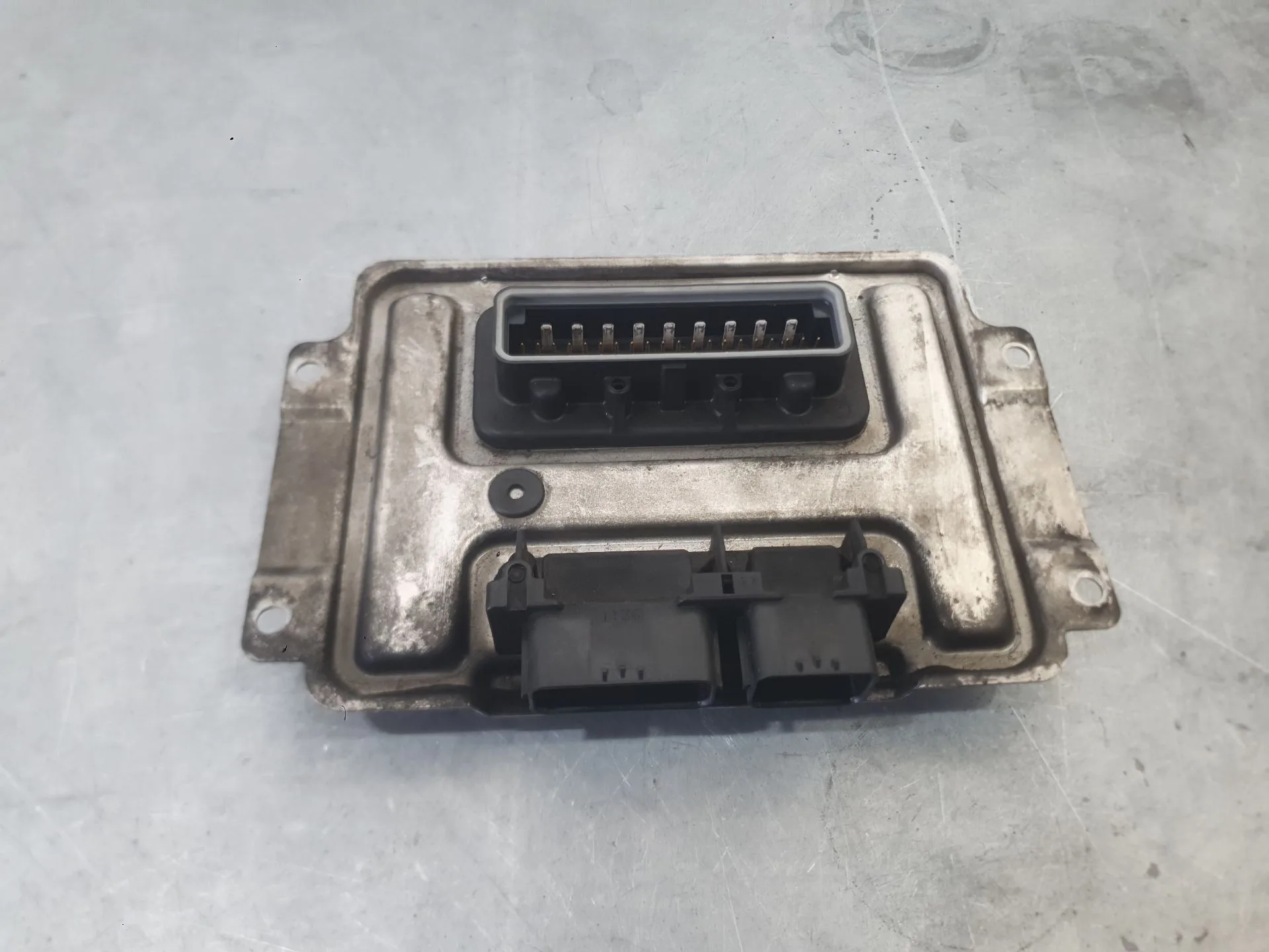 Centralita Motor Uce para Chrysler 300C (Lx, Le)