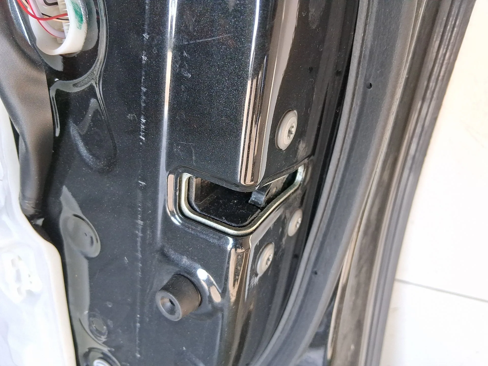 Cerradura Puerta Delantera Derecha para Toyota Corolla Sedan (_E21_)