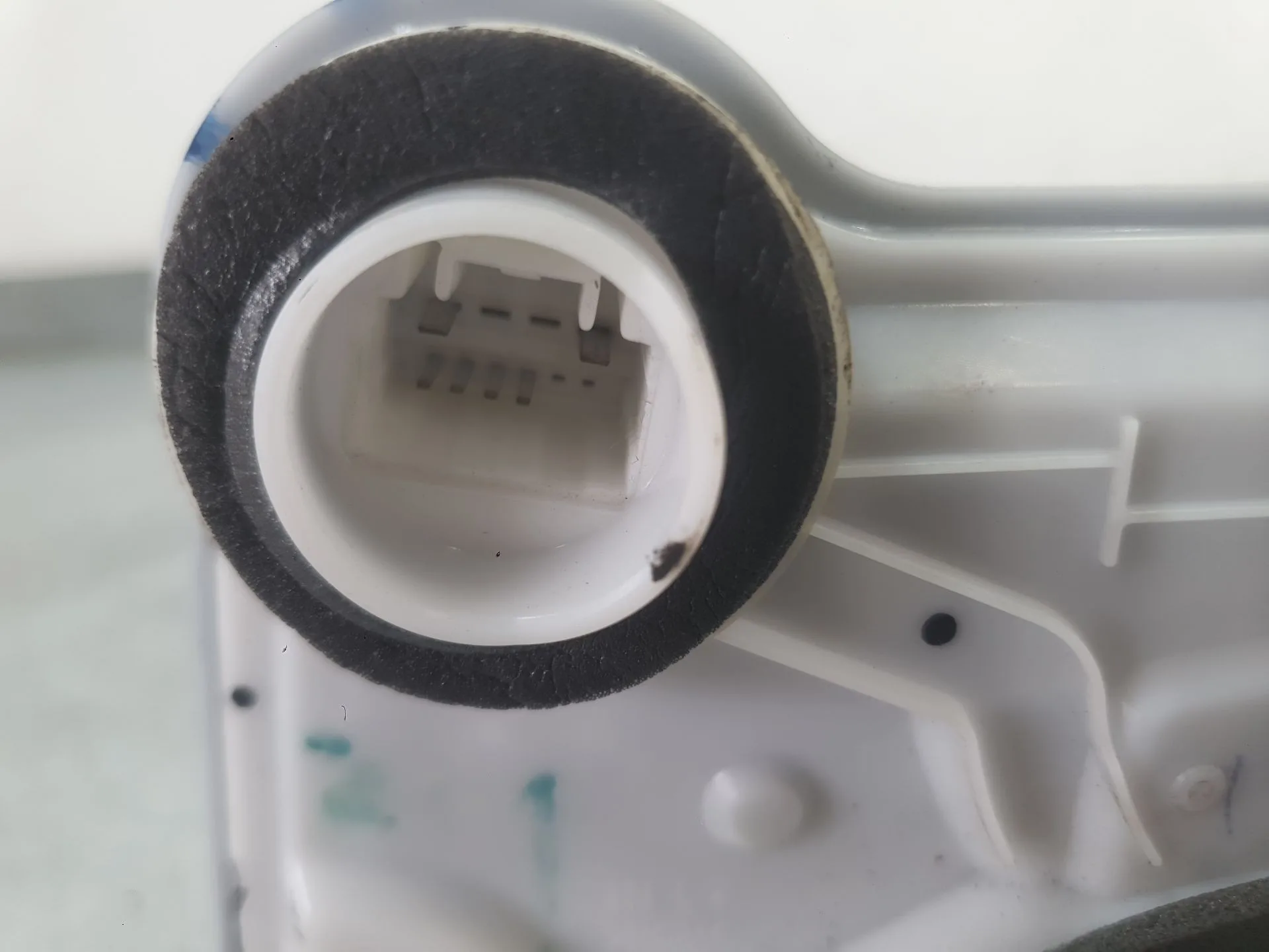 Cerradura Puerta Delantera Izquierda para Toyota Corolla Sedan (_E21_)