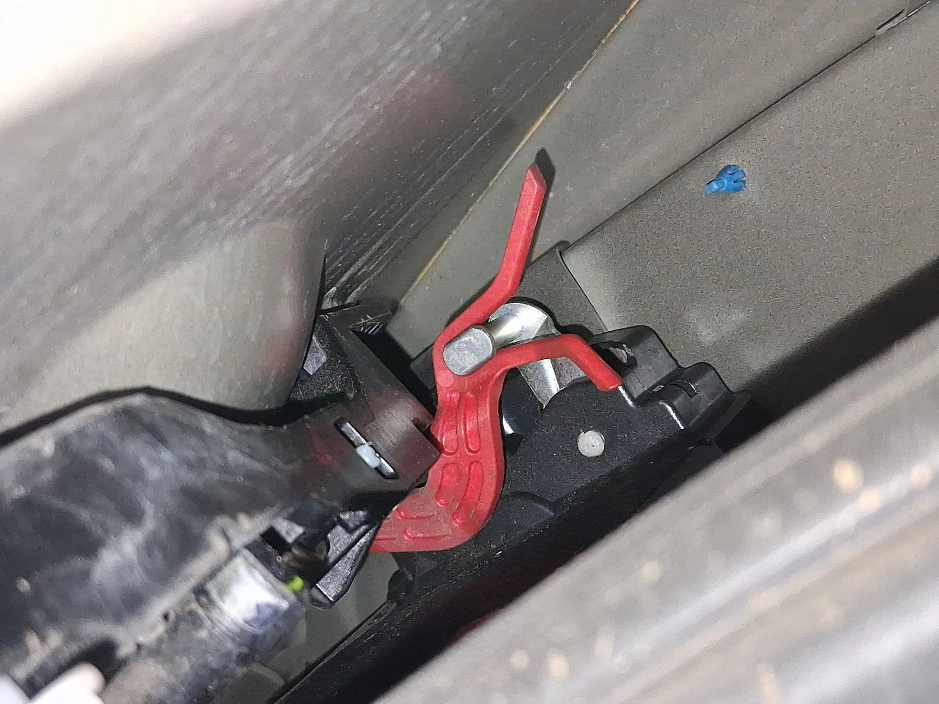 Cerradura Puerta Trasera Izquierda para Toyota Corolla Sedan (_E21_)